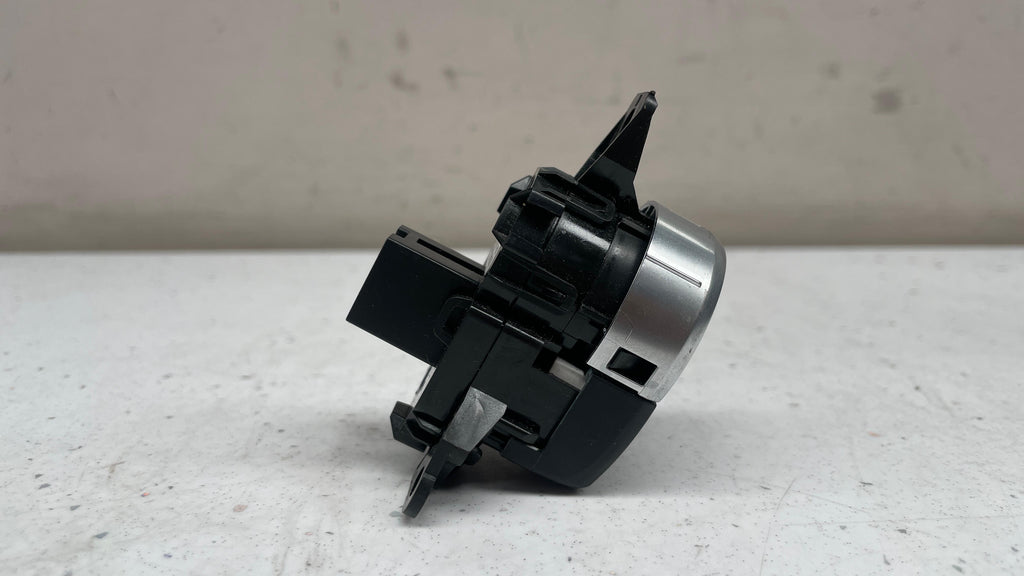 915383101 BMW F01  START STOP IGNITION BUTTON