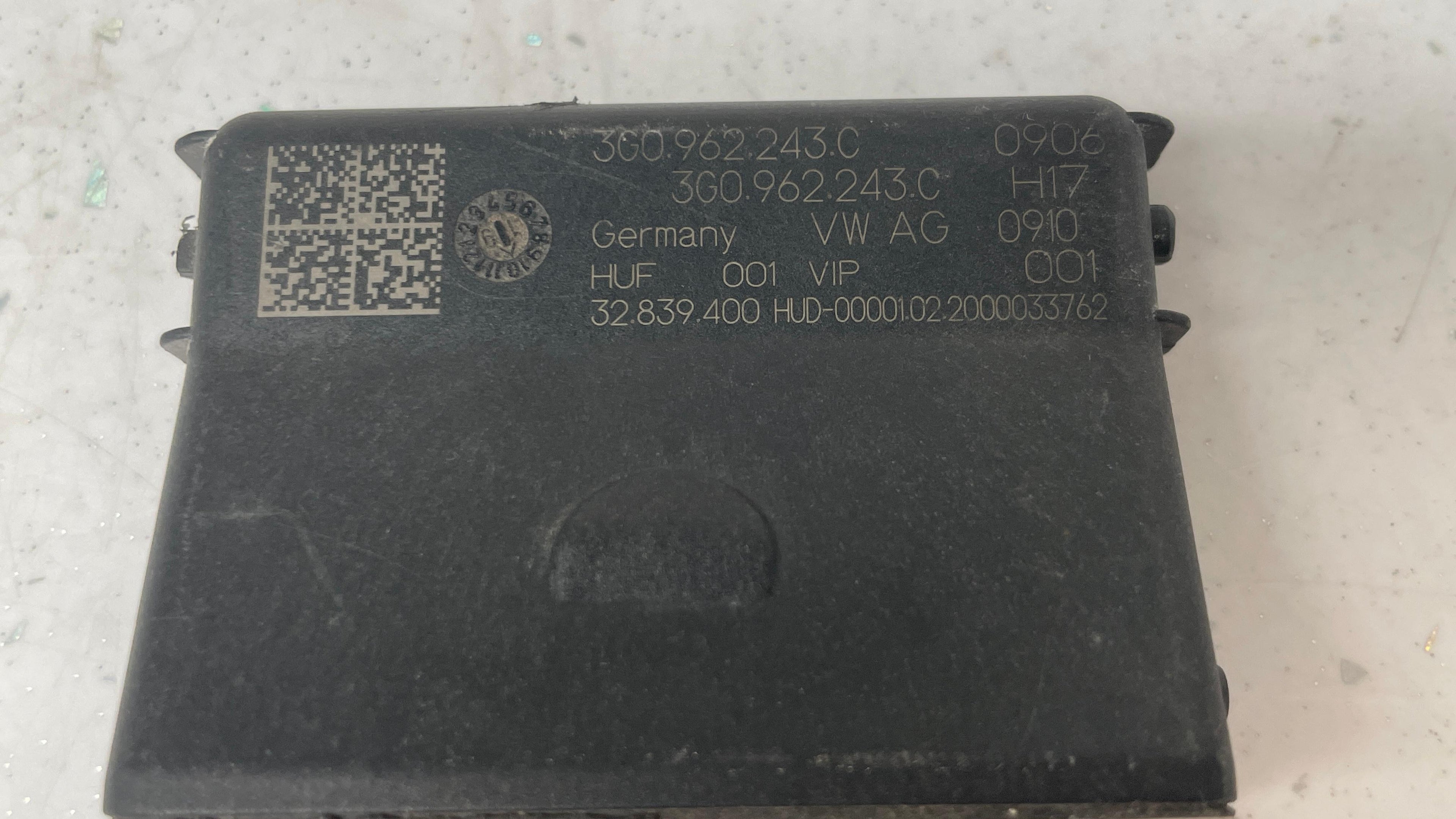 3G0962243C AUDI A8 TAILGATE CONTROL MODULE