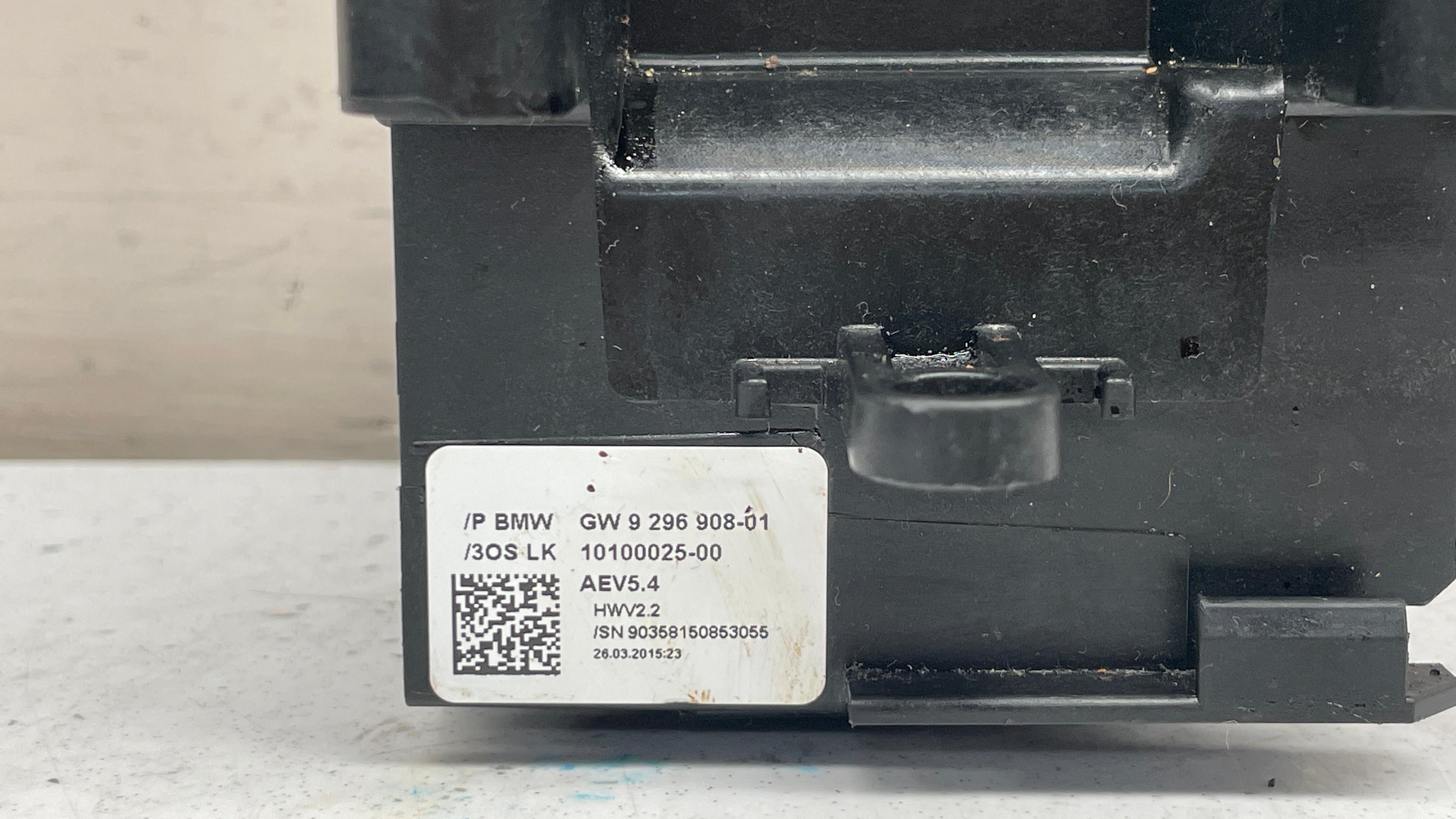 9296908-01 BMW F01 BODY DOMAIN CONTROLLER MODULE