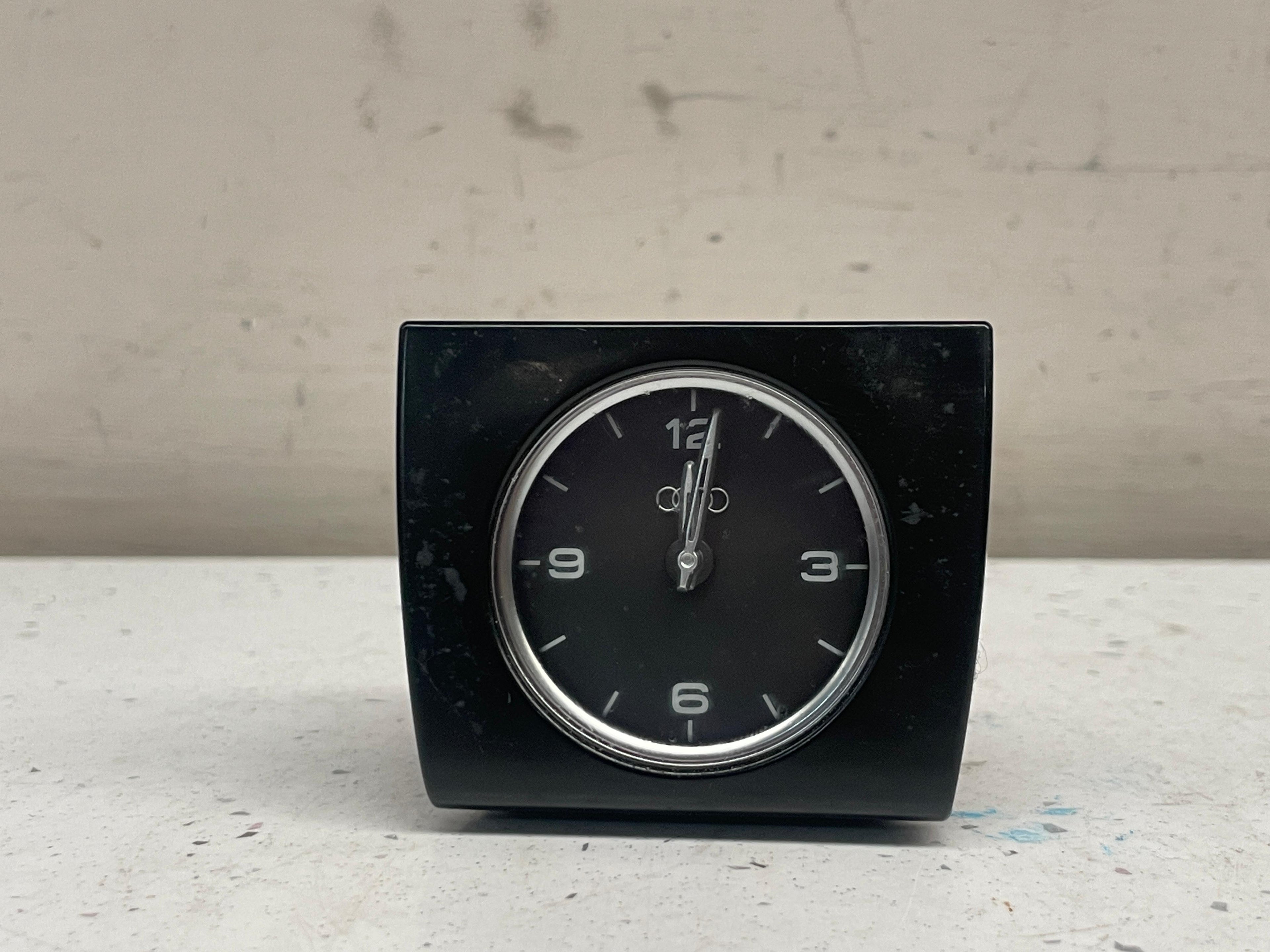 4H0919204G AUDI A8 INTERIOR ANALOG CLOCK