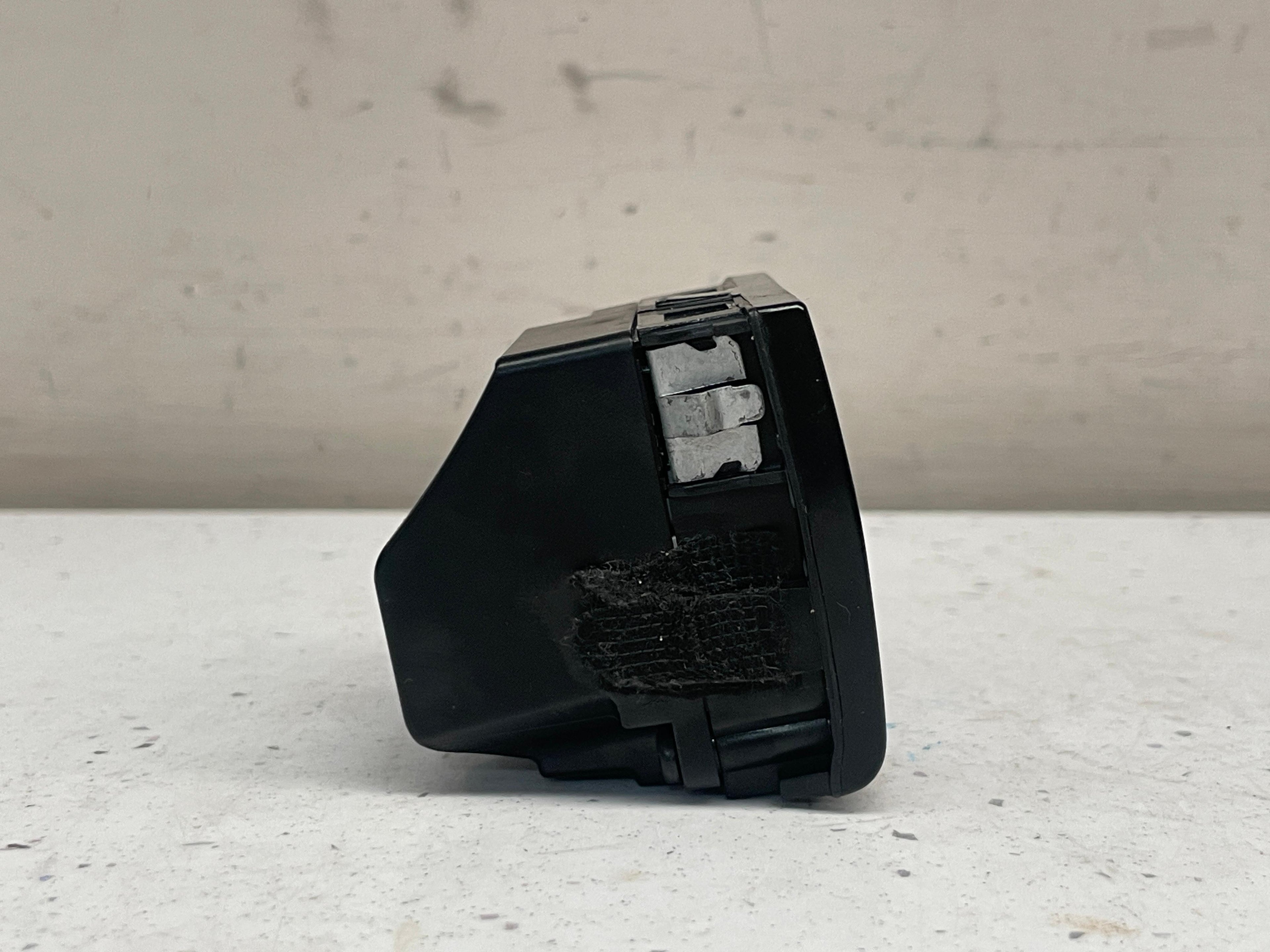 4H0919204G AUDI A8 INTERIOR ANALOG CLOCK