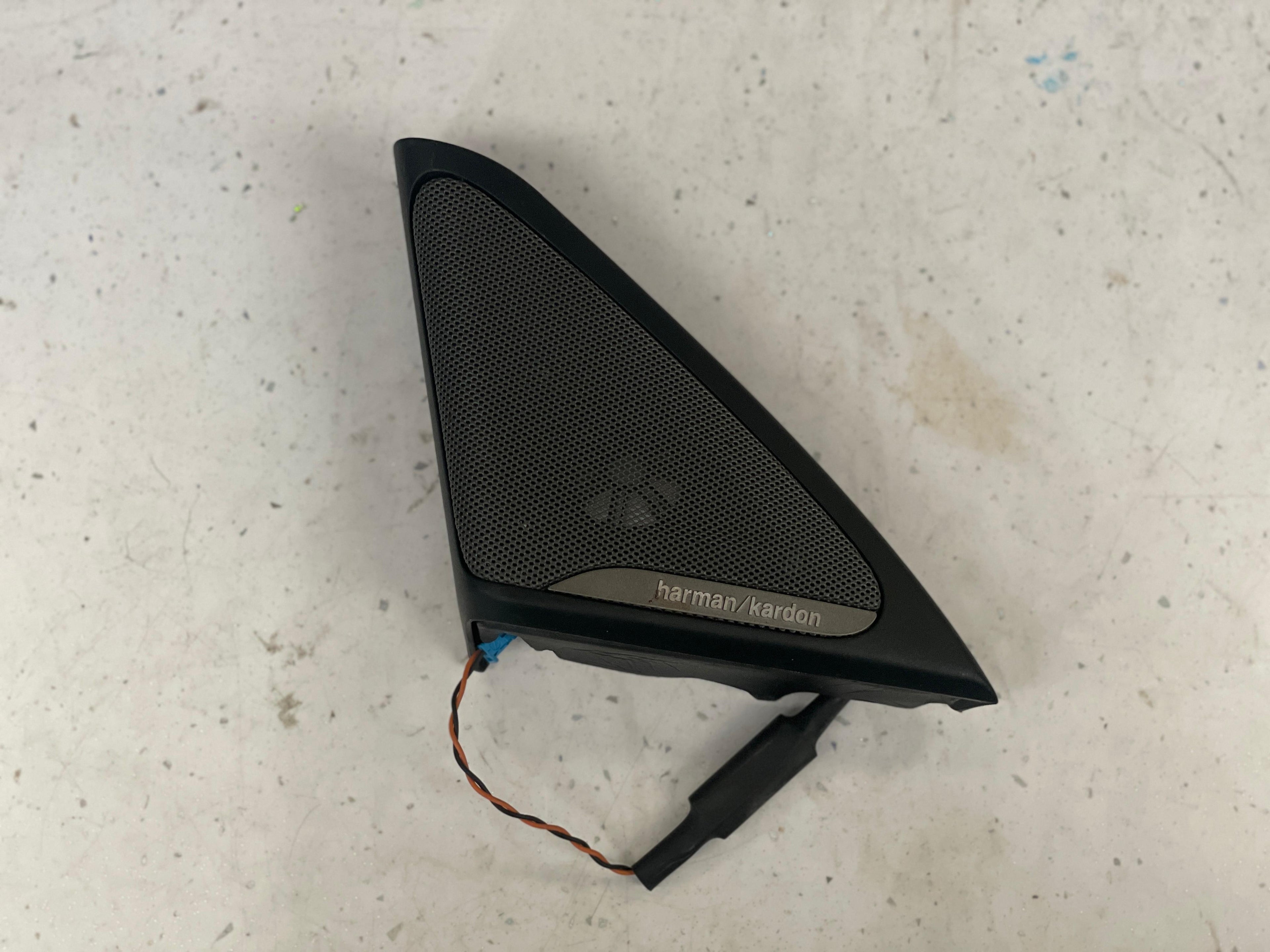 7348979 BMW F01 SPEAKER GRILLE COVER HARMAN KARDON