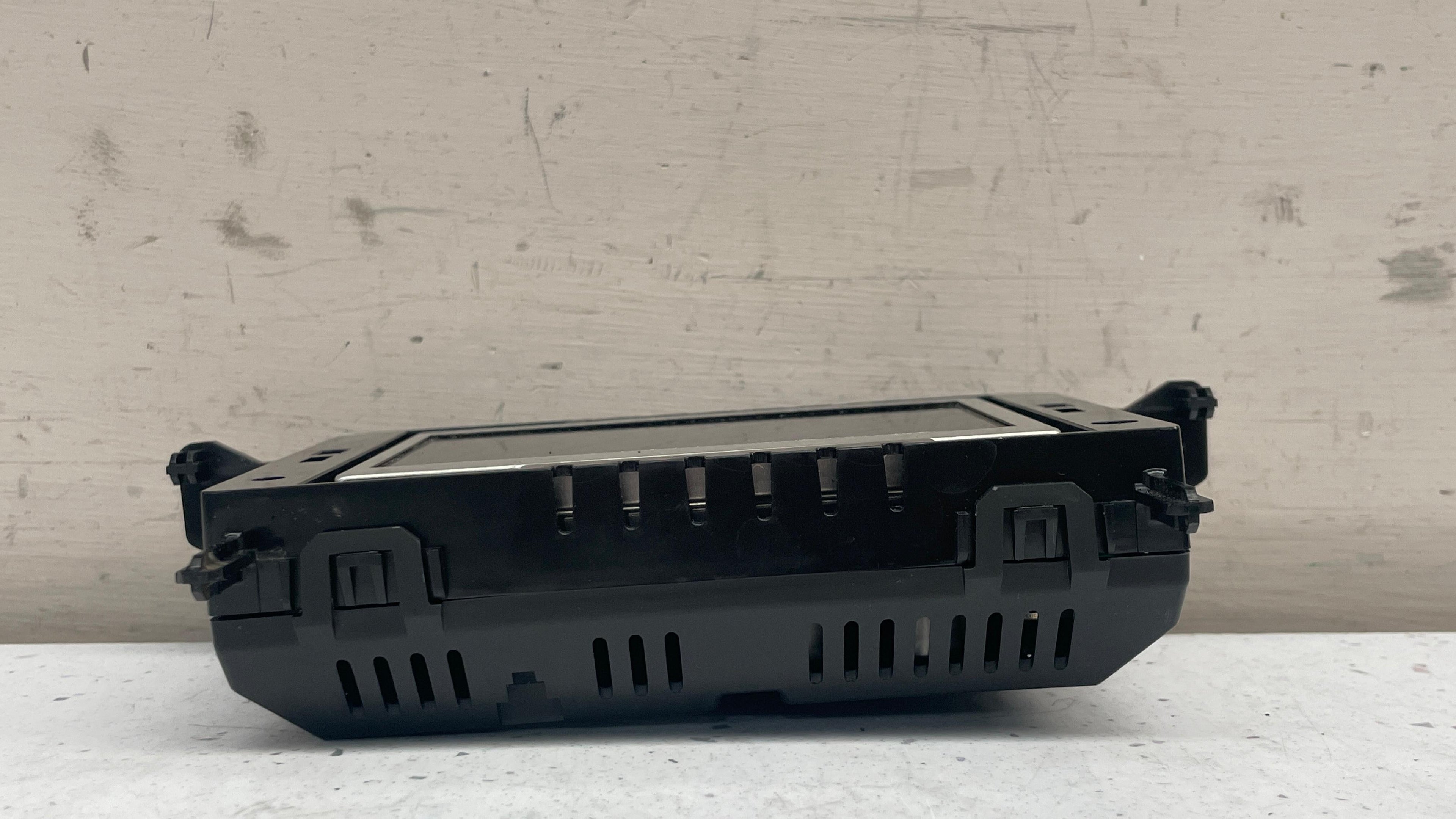 F1BT-18B955-GA FORD AUDIO DISPLAY MEDIA CONTROL UNIT