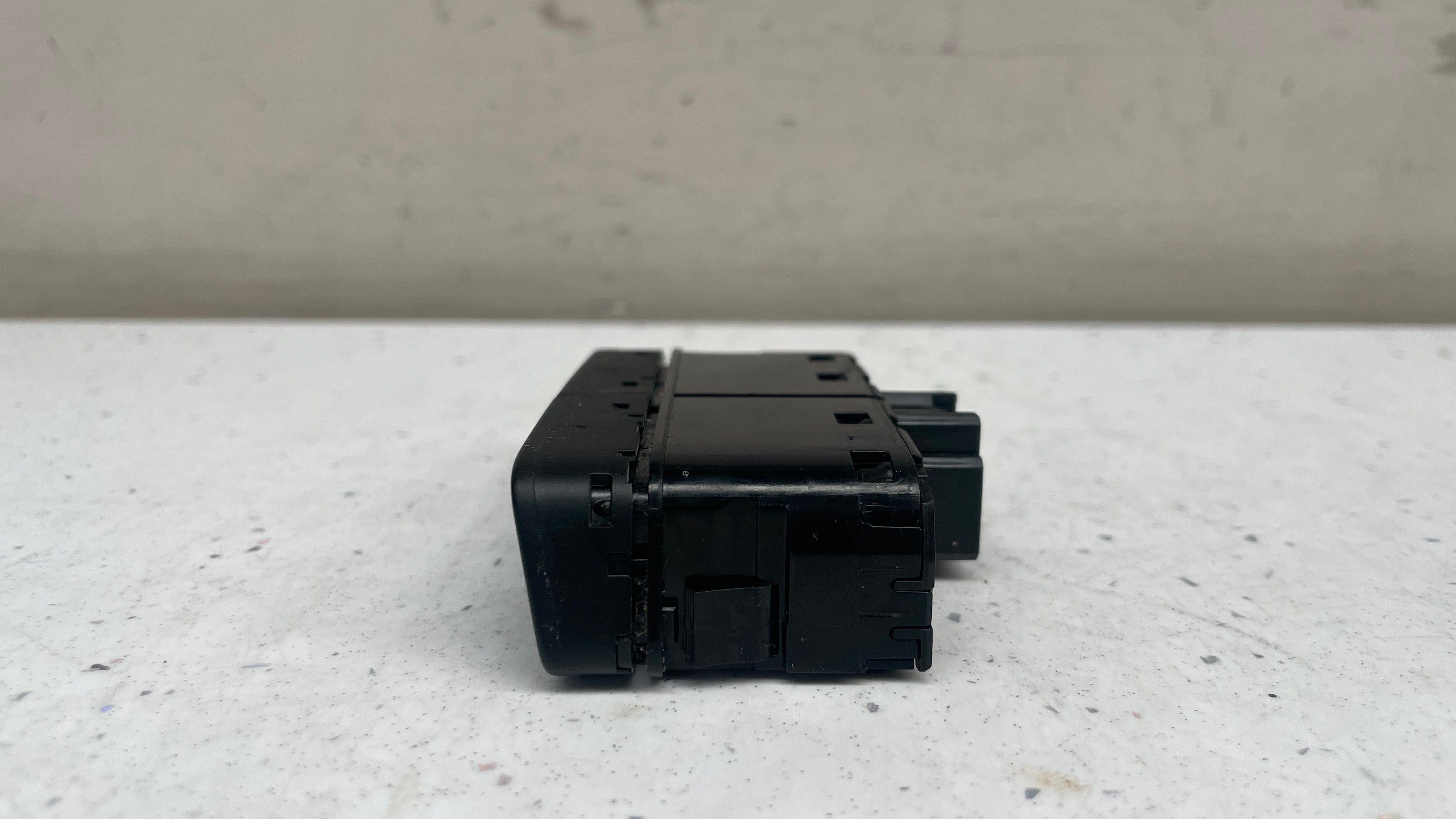 F1CT14B436EA FORD KUGA SWITCH BUTTON