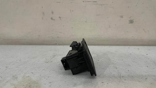 4G0959831A AUDI TAILGATE RELEASE SWITCH