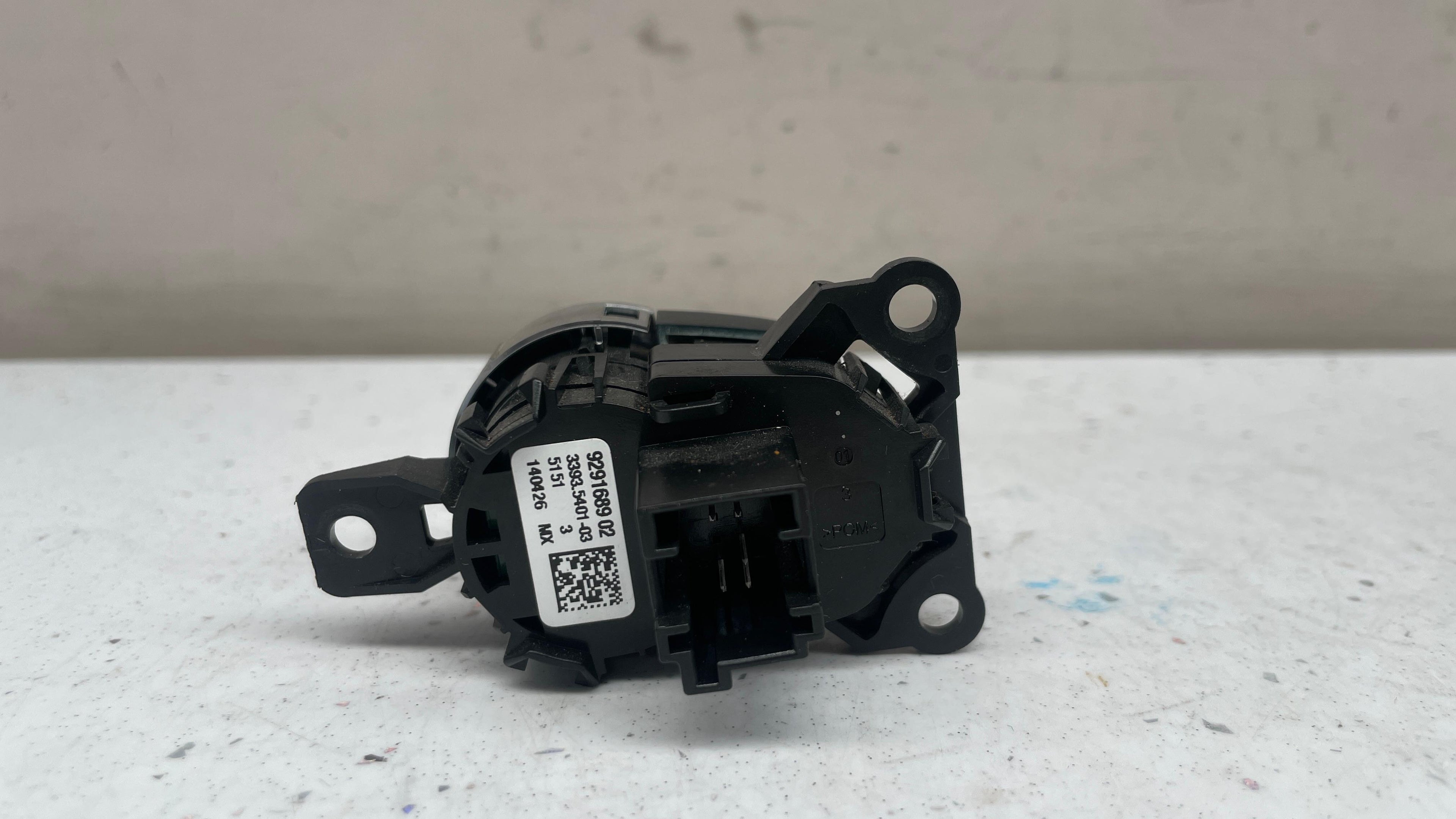 929168902 BMW X5 ENGINE START STOP BUTTON