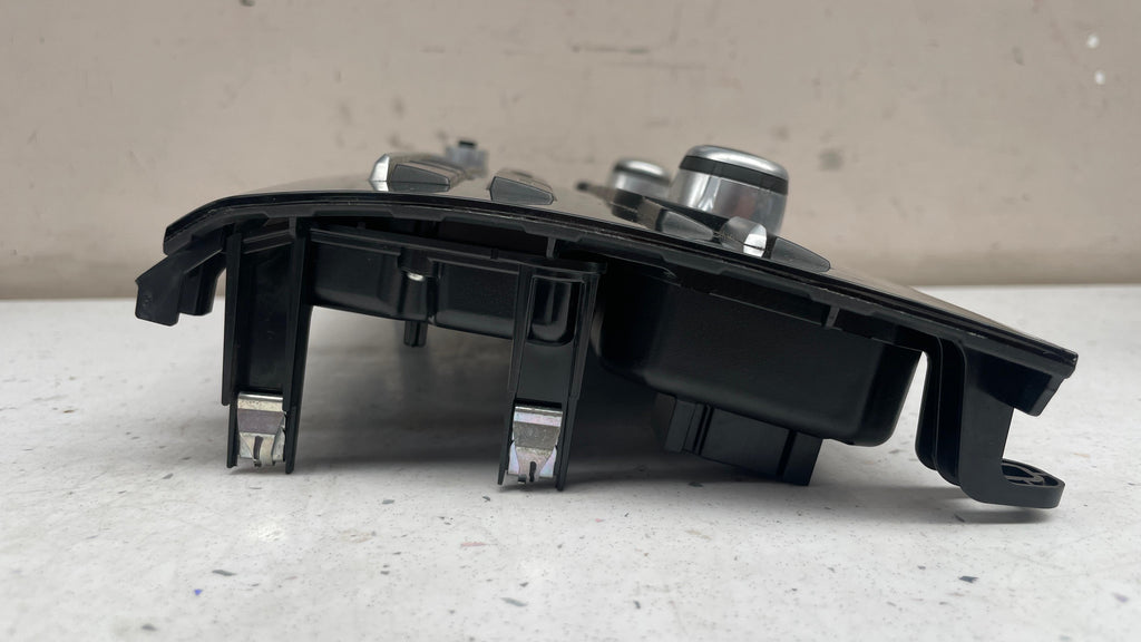 9390458-01 BMW CLIMATE CONTROL AND RADIO CONTROL PANEL