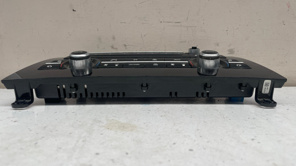 9390458-01 BMW CLIMATE CONTROL AND RADIO CONTROL PANEL