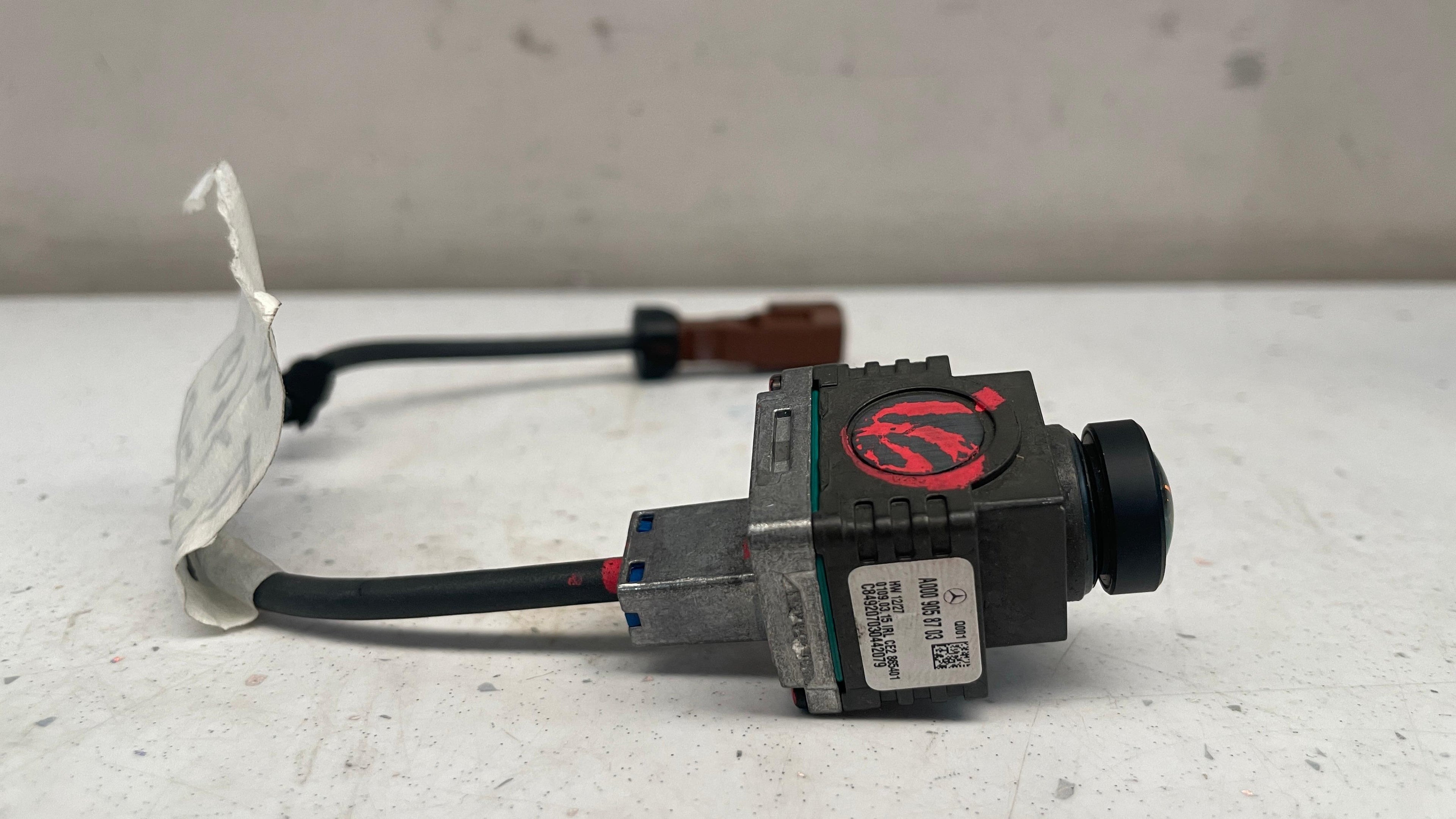 A0009058703 MERCEDES GLE  REAR VIEW CAMERA