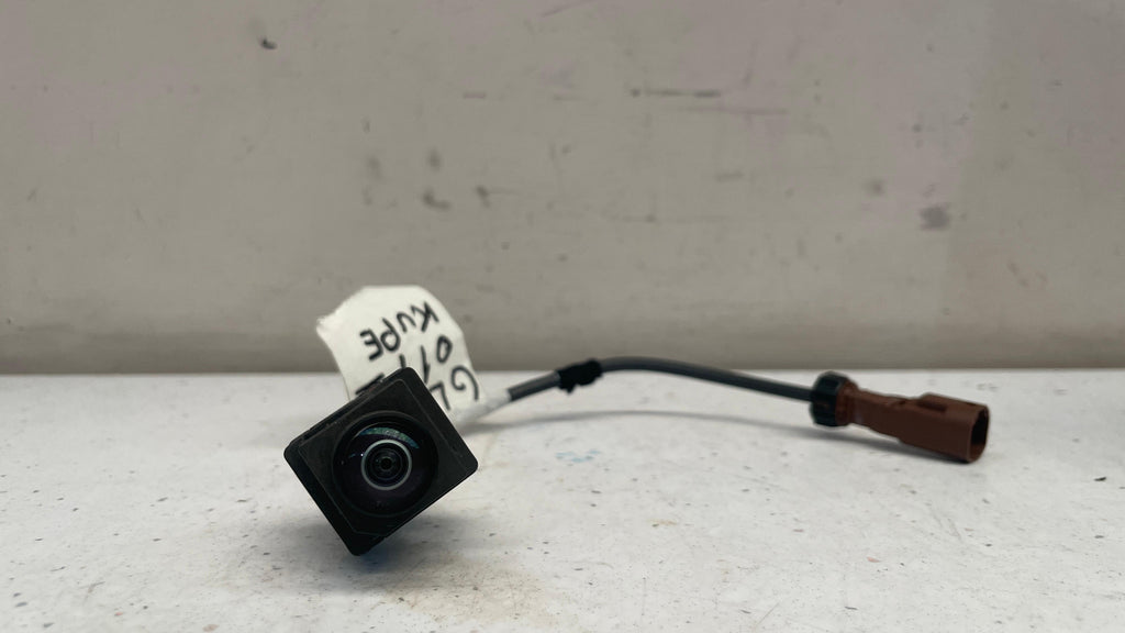 A0009058703 MERCEDES GLE  REAR VIEW CAMERA