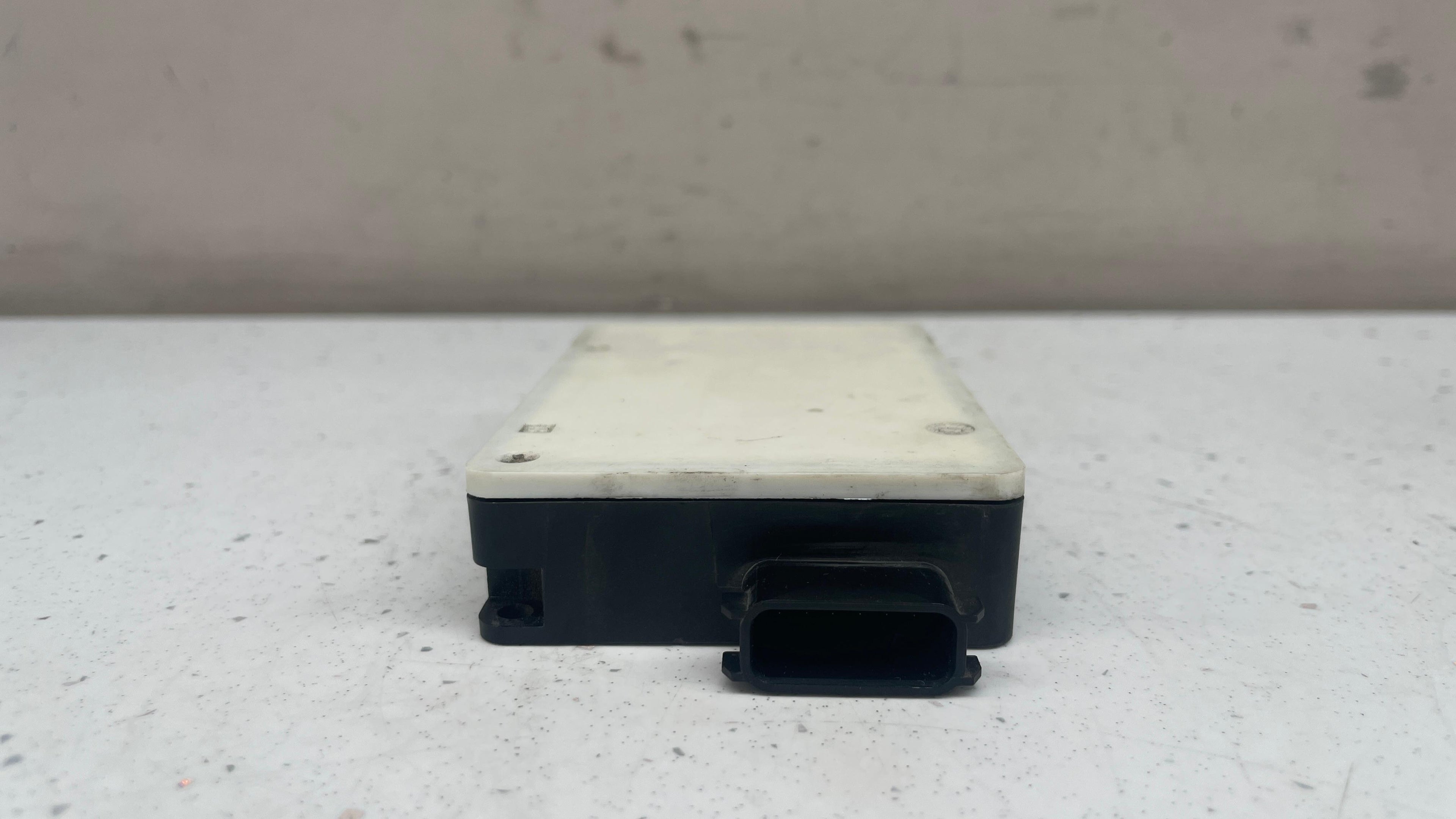 A0009051302 MERCEDES GLE RADAR DISTANCE SENSOR