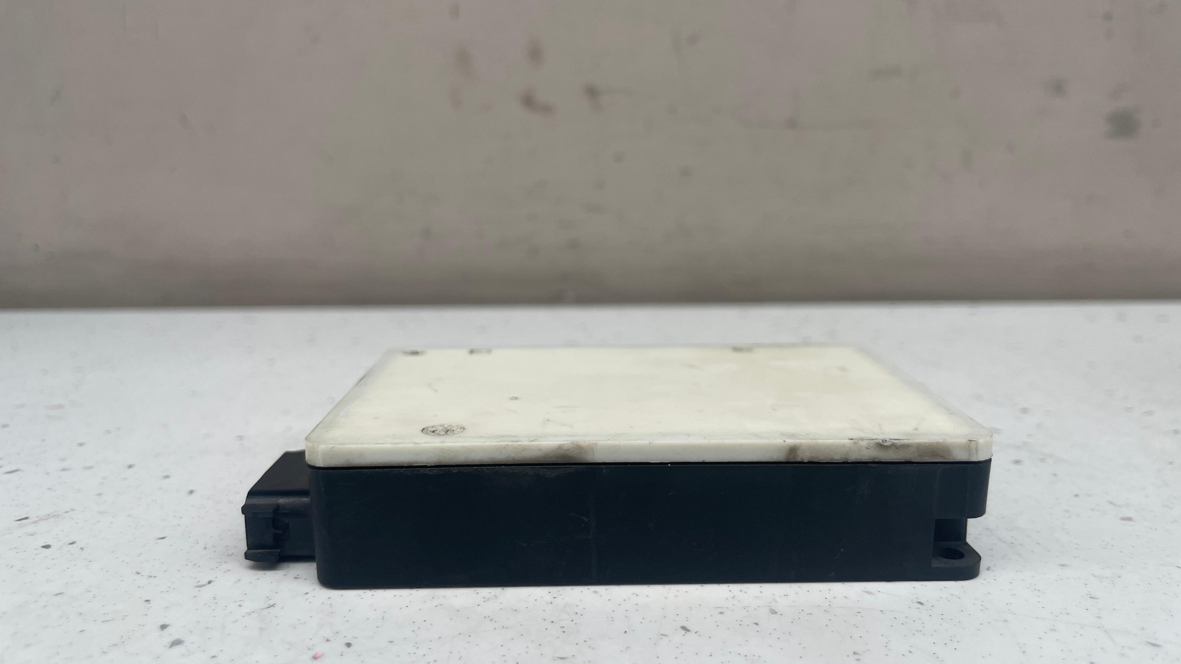 A0009051302 MERCEDES GLE RADAR DISTANCE SENSOR