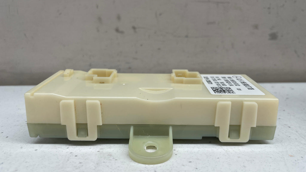 A1669003708 MERCEDES GLE REAR LIFTGATE AND TAILGATE CONTROL MODULE