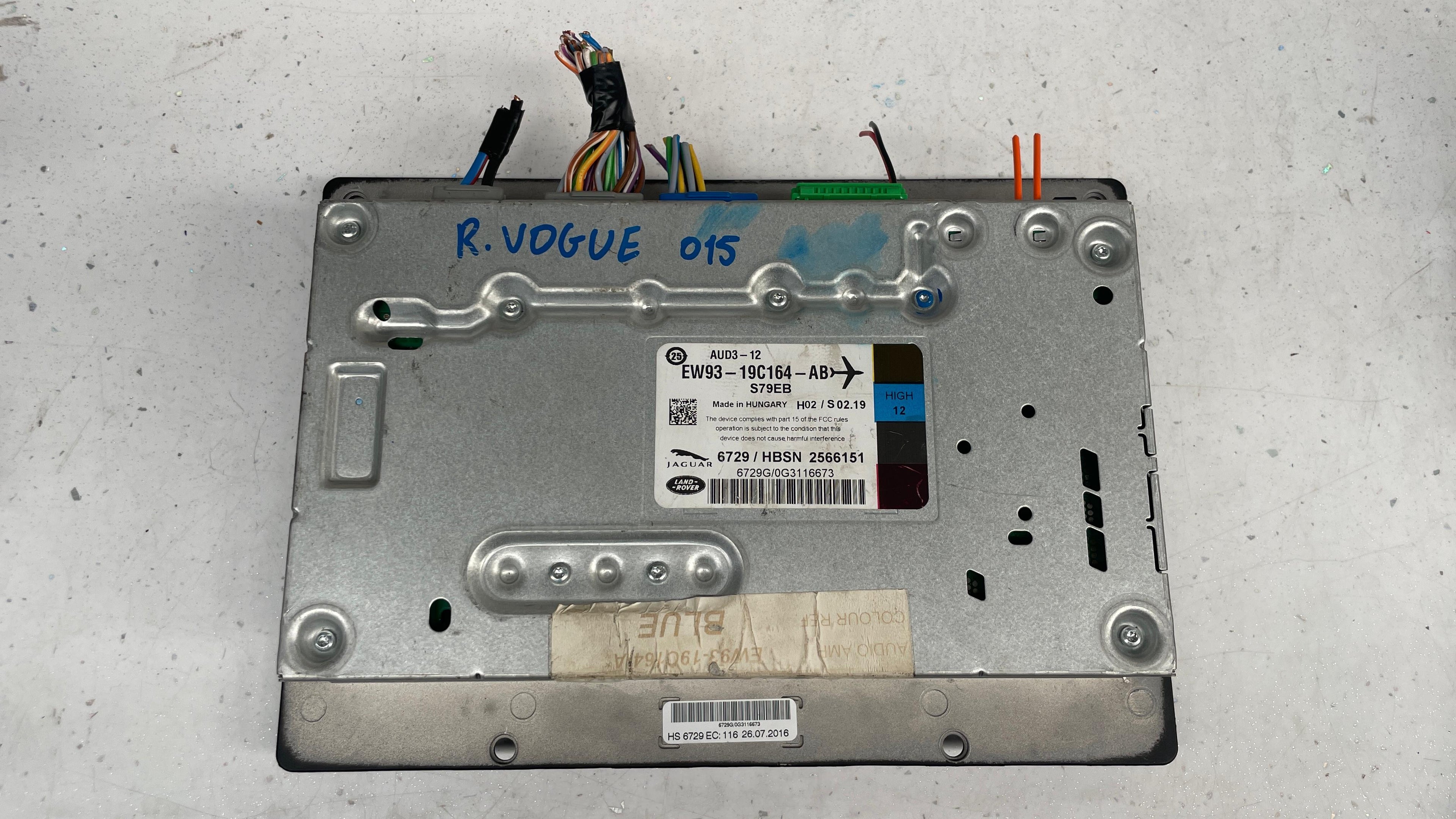 EW9319C164AB  JAGUAR MERIDIAN STEREO AUDIO AMPLIFIER AMP