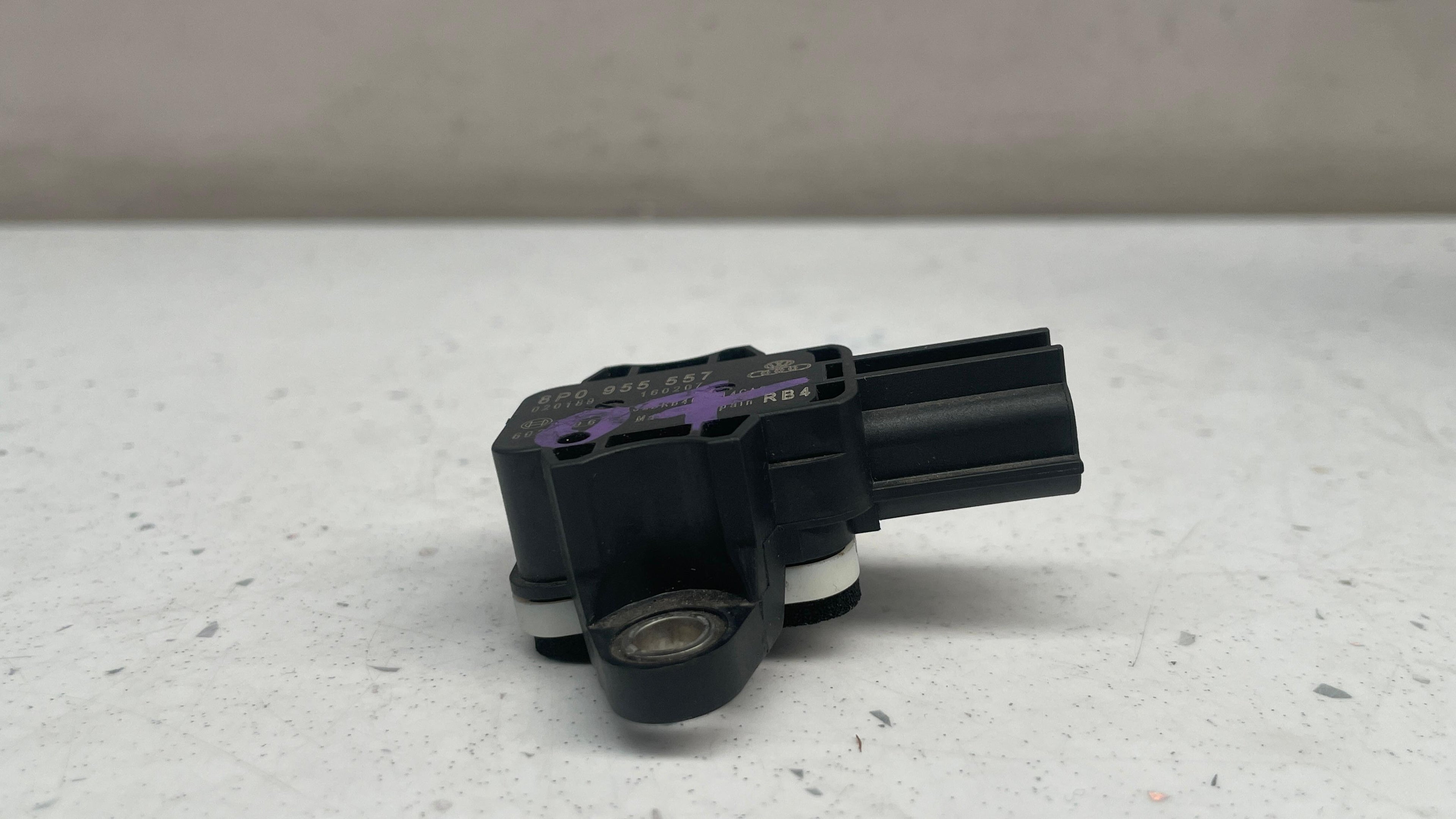 8P0955557 AUDI Q7 SRS IMPACT SENSOR