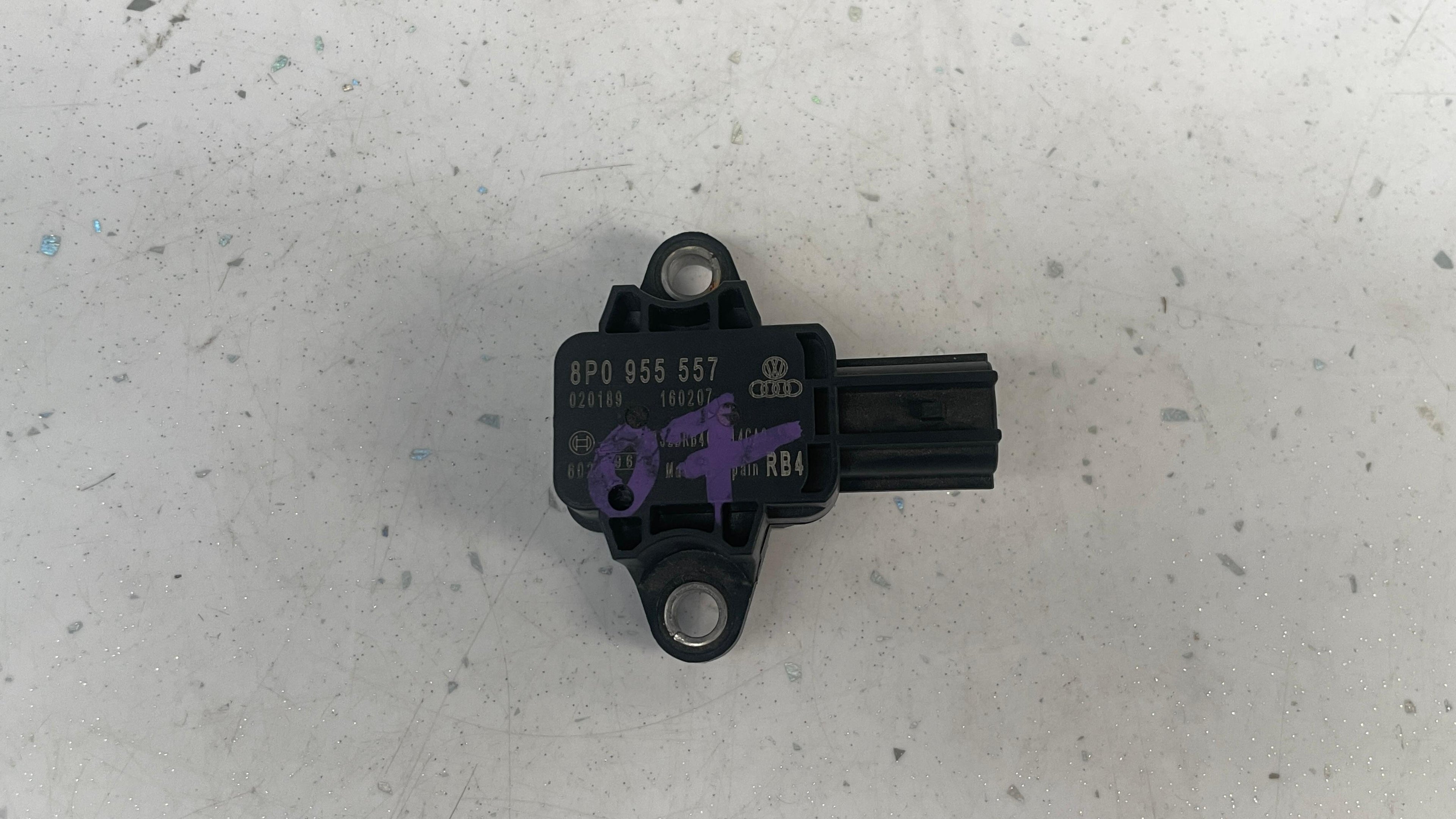 8P0955557 AUDI Q7 SRS IMPACT SENSOR