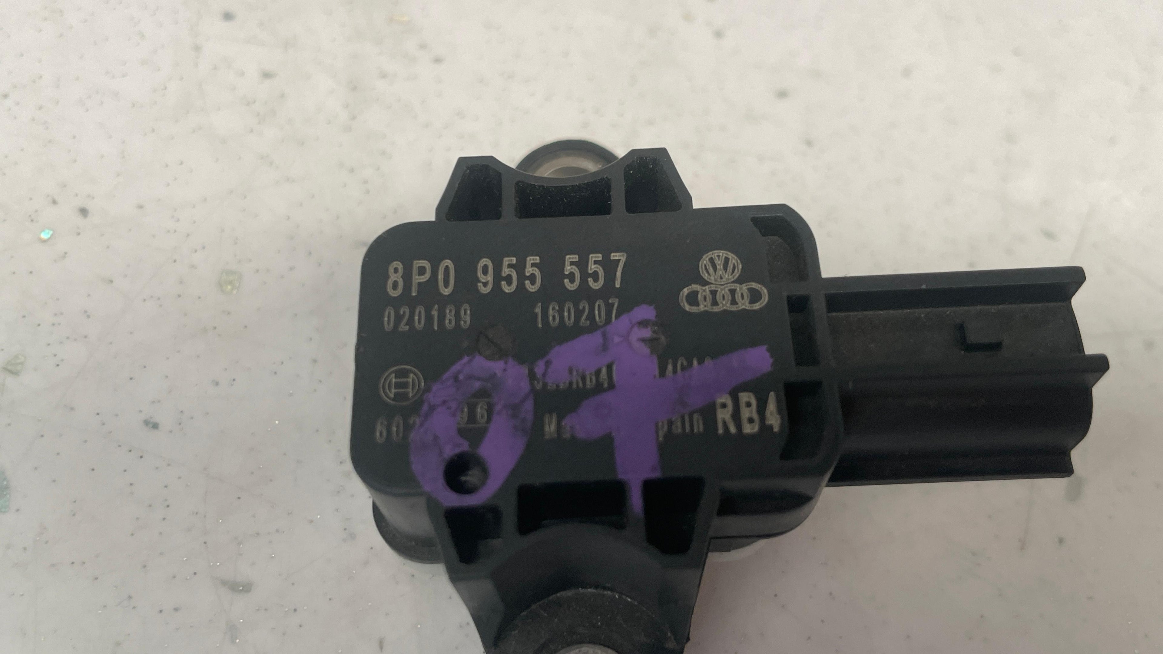 8P0955557 AUDI Q7 SRS IMPACT SENSOR