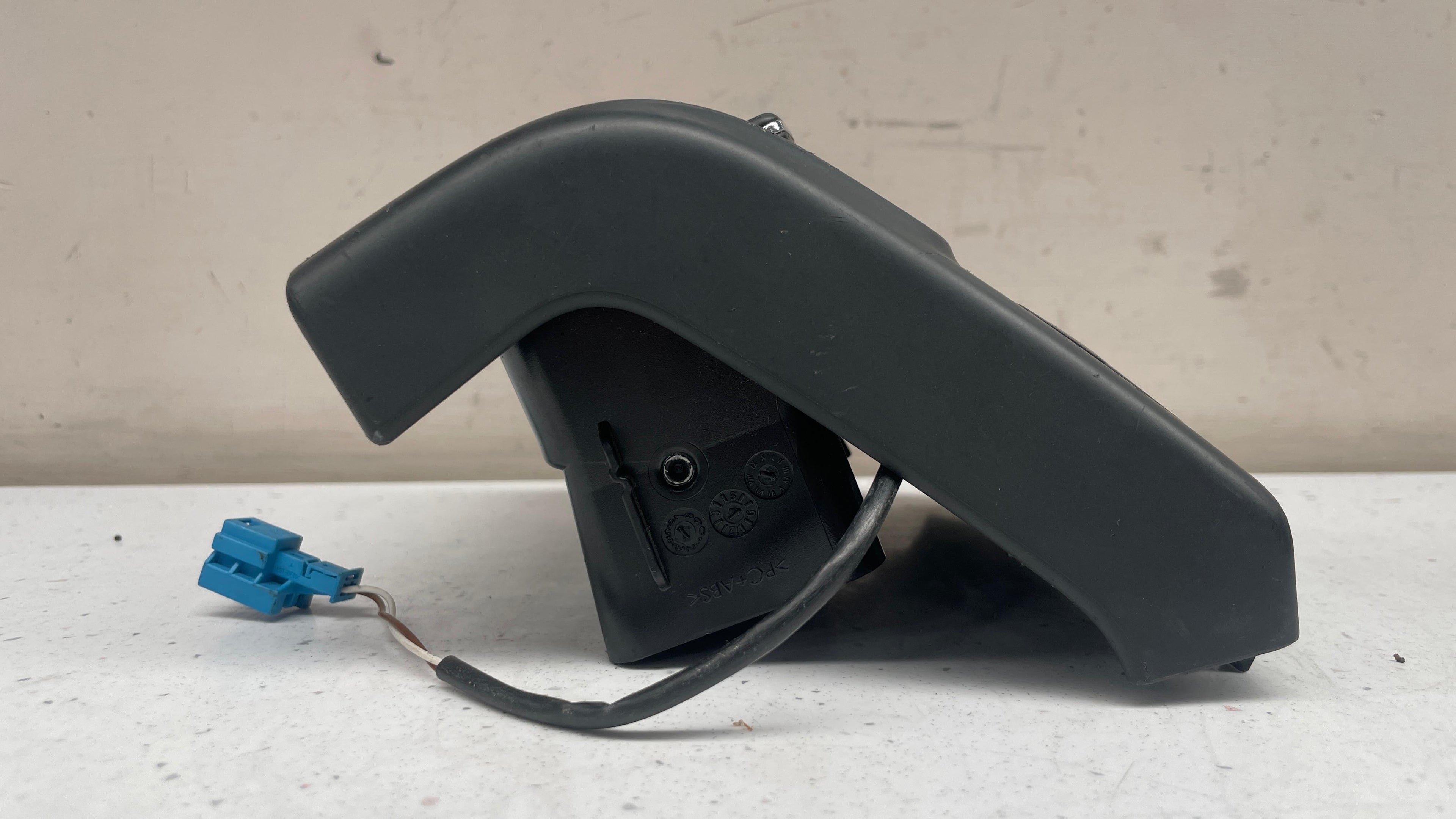 A2128301354  MERCEDES CENTRE CONSOLE VENT OUTLET KIT BLACK