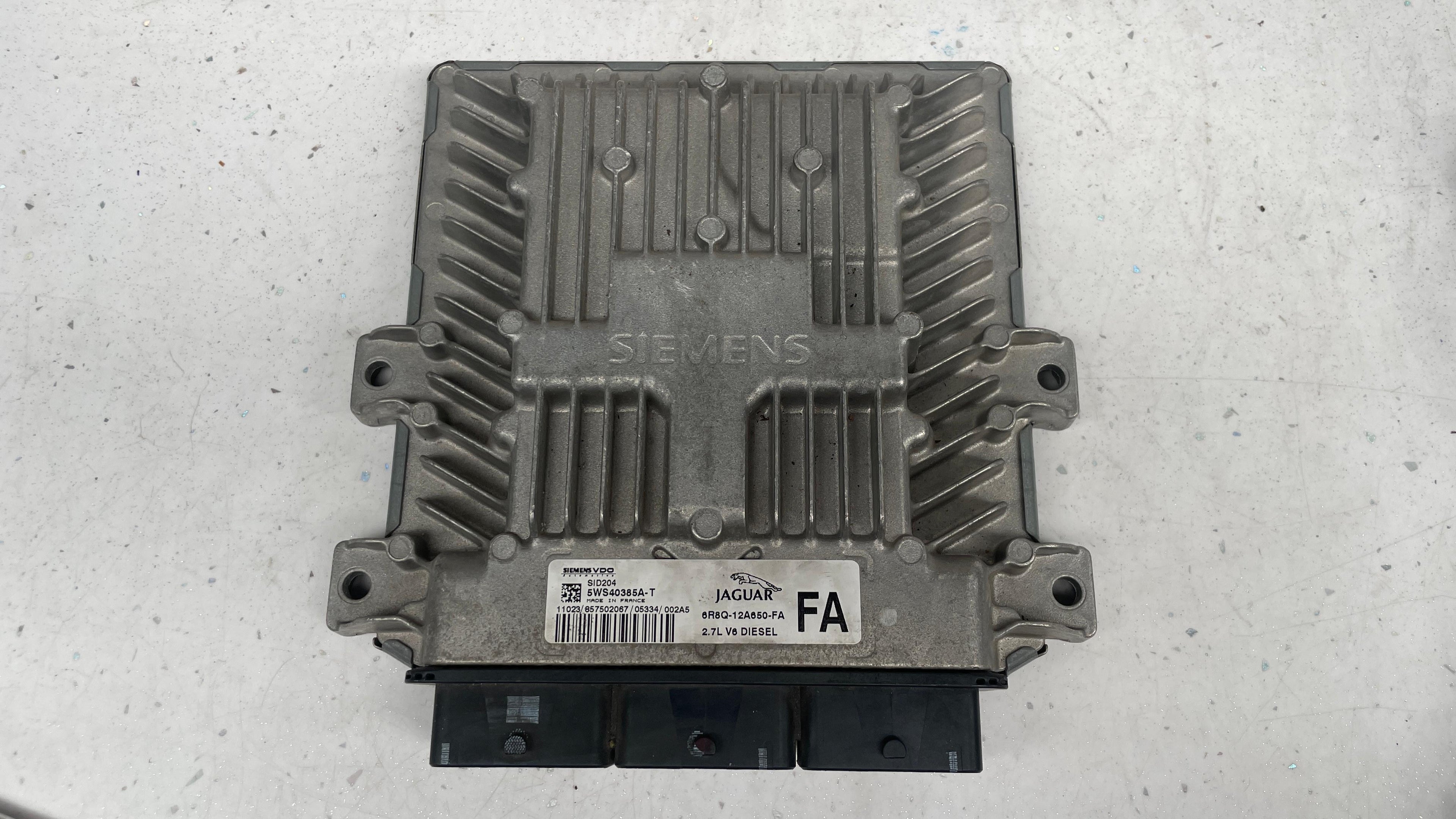 6R8Q-12A650-FA  JAGUAR ENGINE CONTROL UNIT ECU