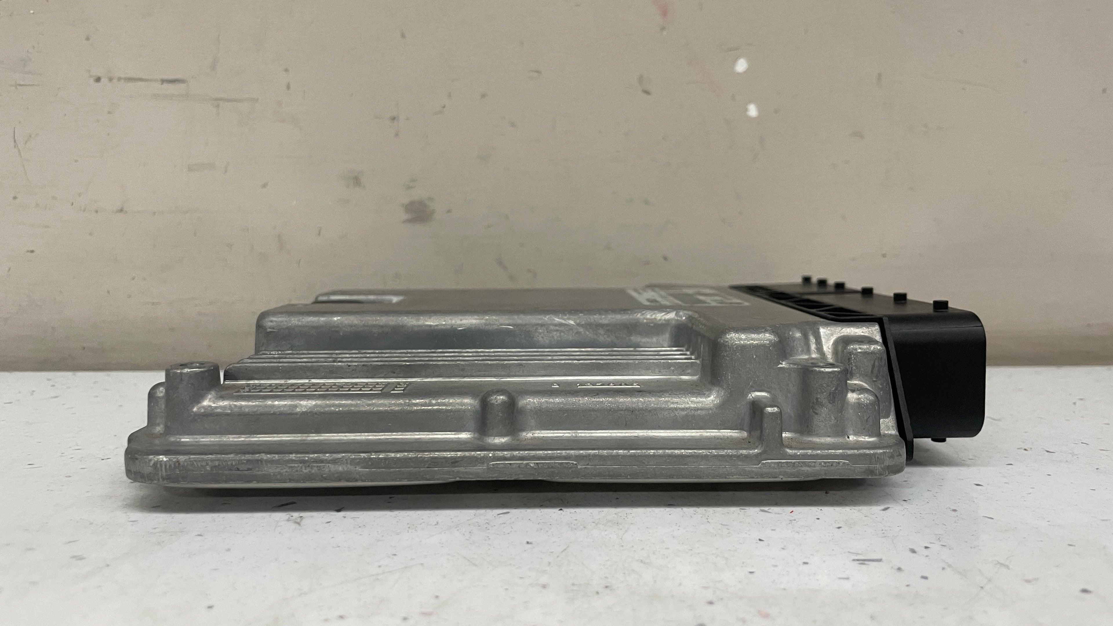 8586544 BMW X5 ENGINE CONTROL UNIT ECU