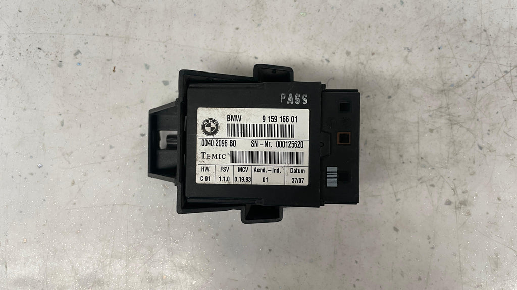 915916601  BMW CENTRE ECU SEAT