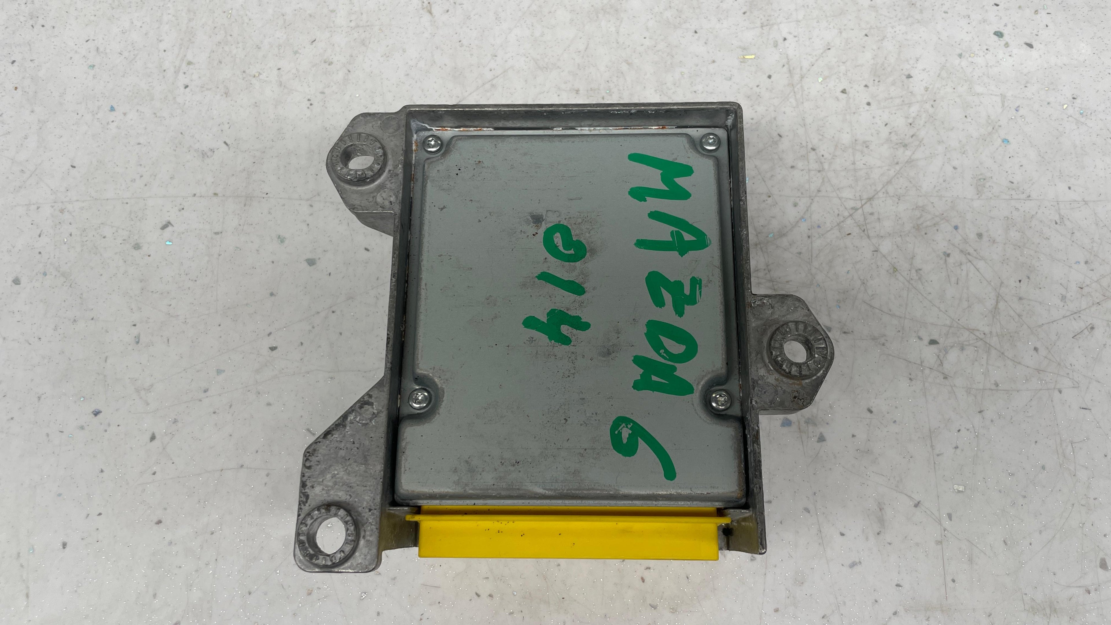 GHR157K30  MAZDA  SRS CONTROL MODULE