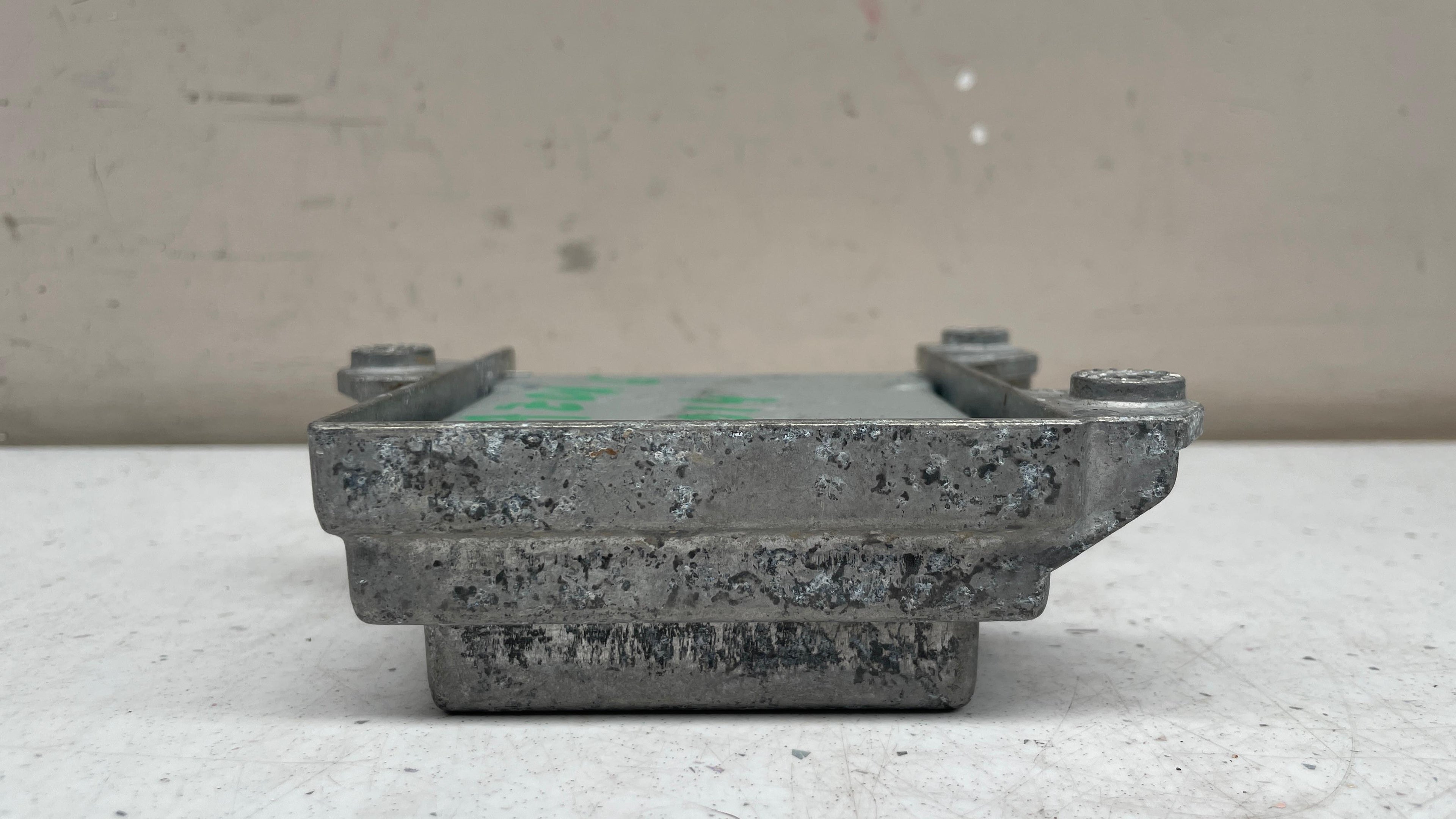 GHR157K30  MAZDA  SRS CONTROL MODULE