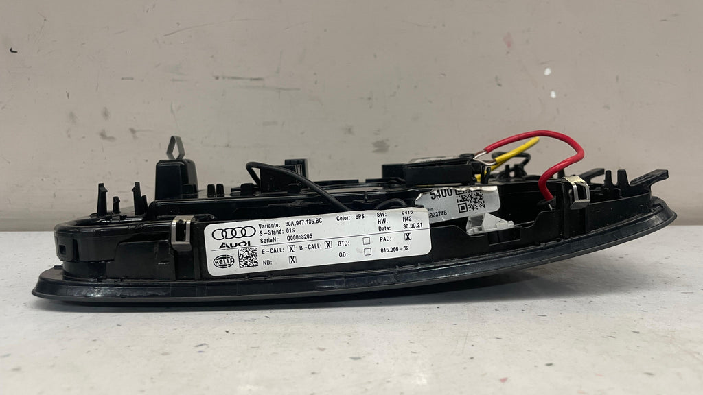 5Q0951177 AUDI SQ5  INTERIOR ROOF LIGHT LAMP