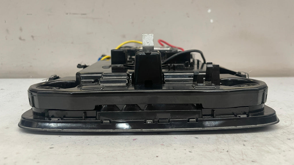 5Q0951177 AUDI SQ5  INTERIOR ROOF LIGHT LAMP