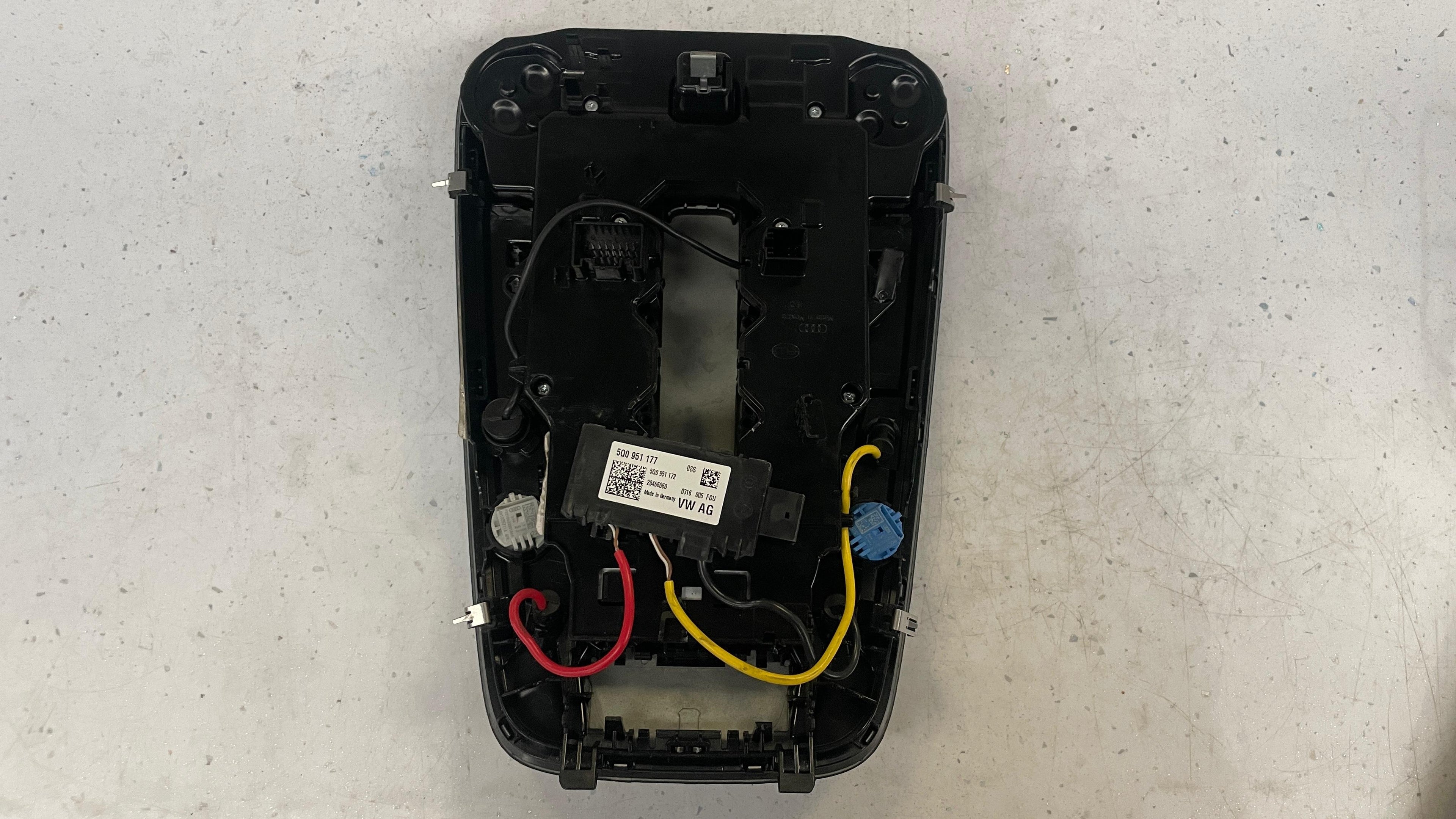 5Q0951177 AUDI SQ5  INTERIOR ROOF LIGHT LAMP