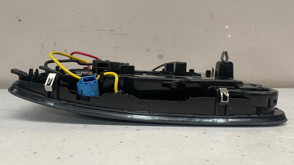 5Q0951177 AUDI SQ5  INTERIOR ROOF LIGHT LAMP