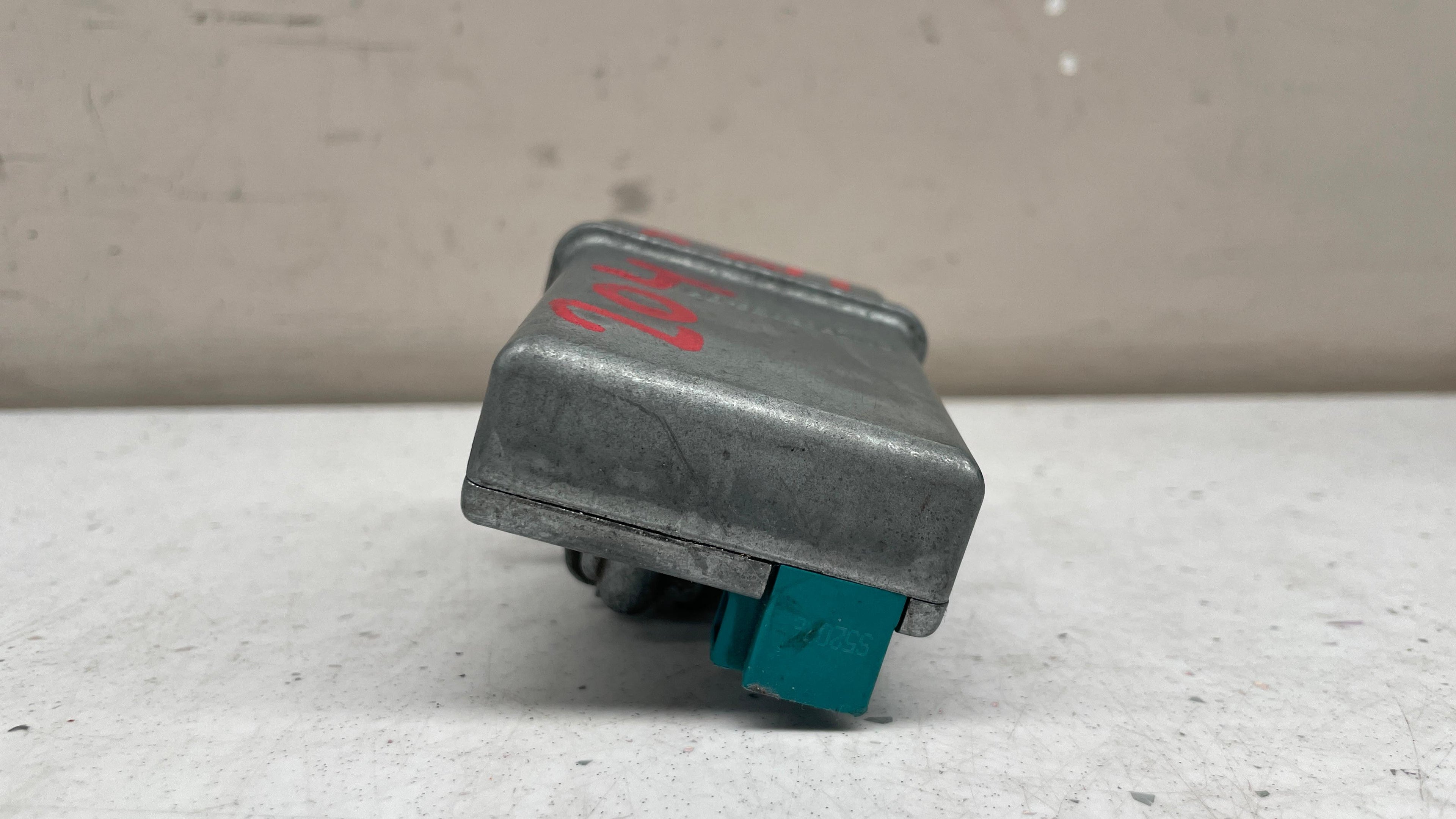 A2045458132  MERCEDES  ELECTRONIC STEERING LOCK MODULE