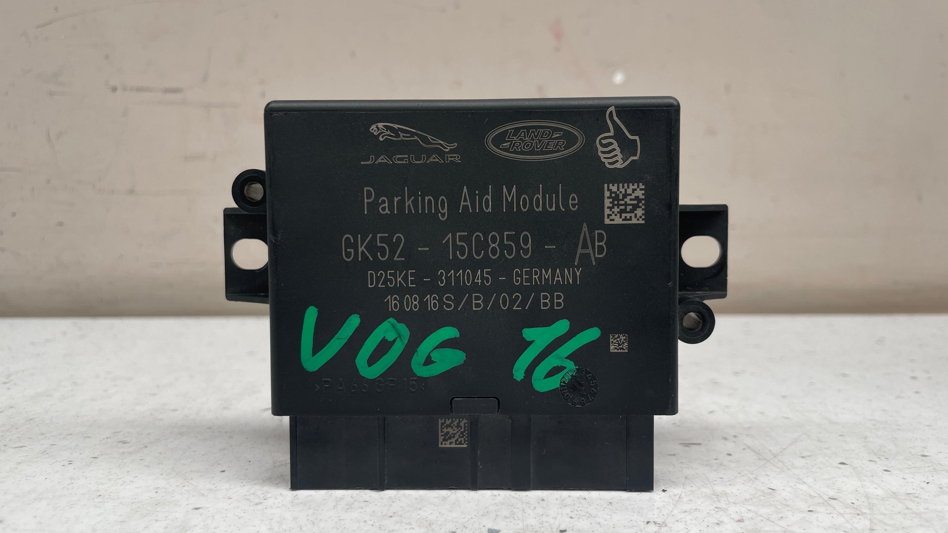 GK52-15C859-AB  LAND ROVER PARK ASSIST MODULE CONTROL