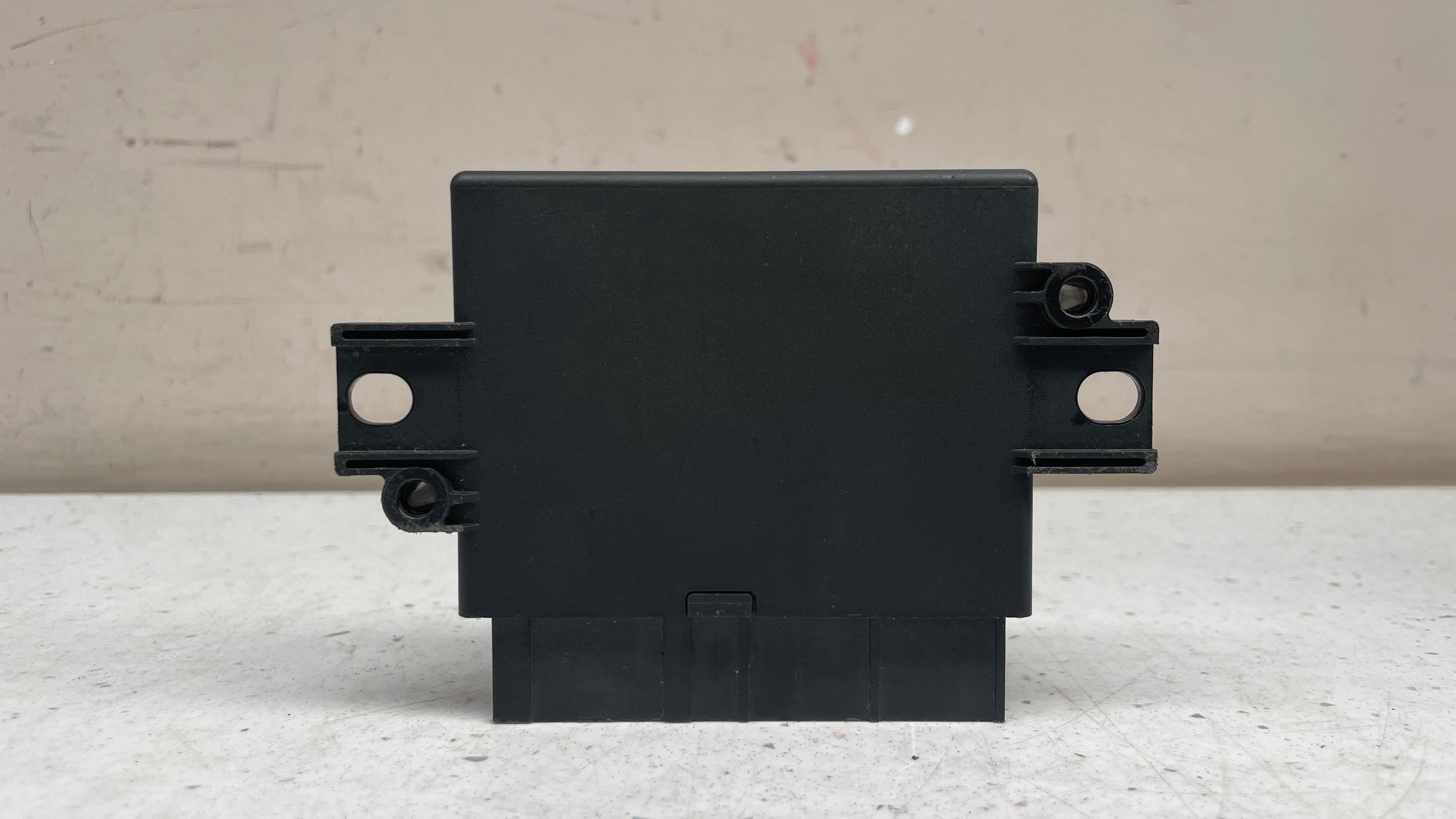 GK52-15C859-AB  LAND ROVER PARK ASSIST MODULE CONTROL