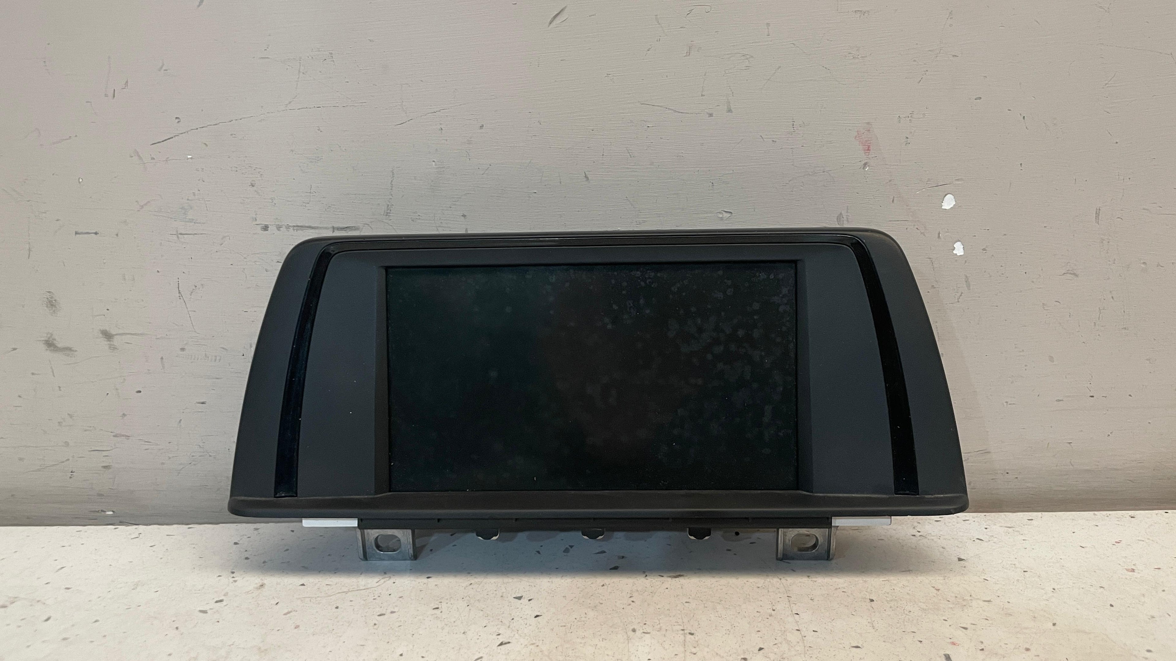 9270393040  BMW NAVIGATION DISPLAY SCREEN