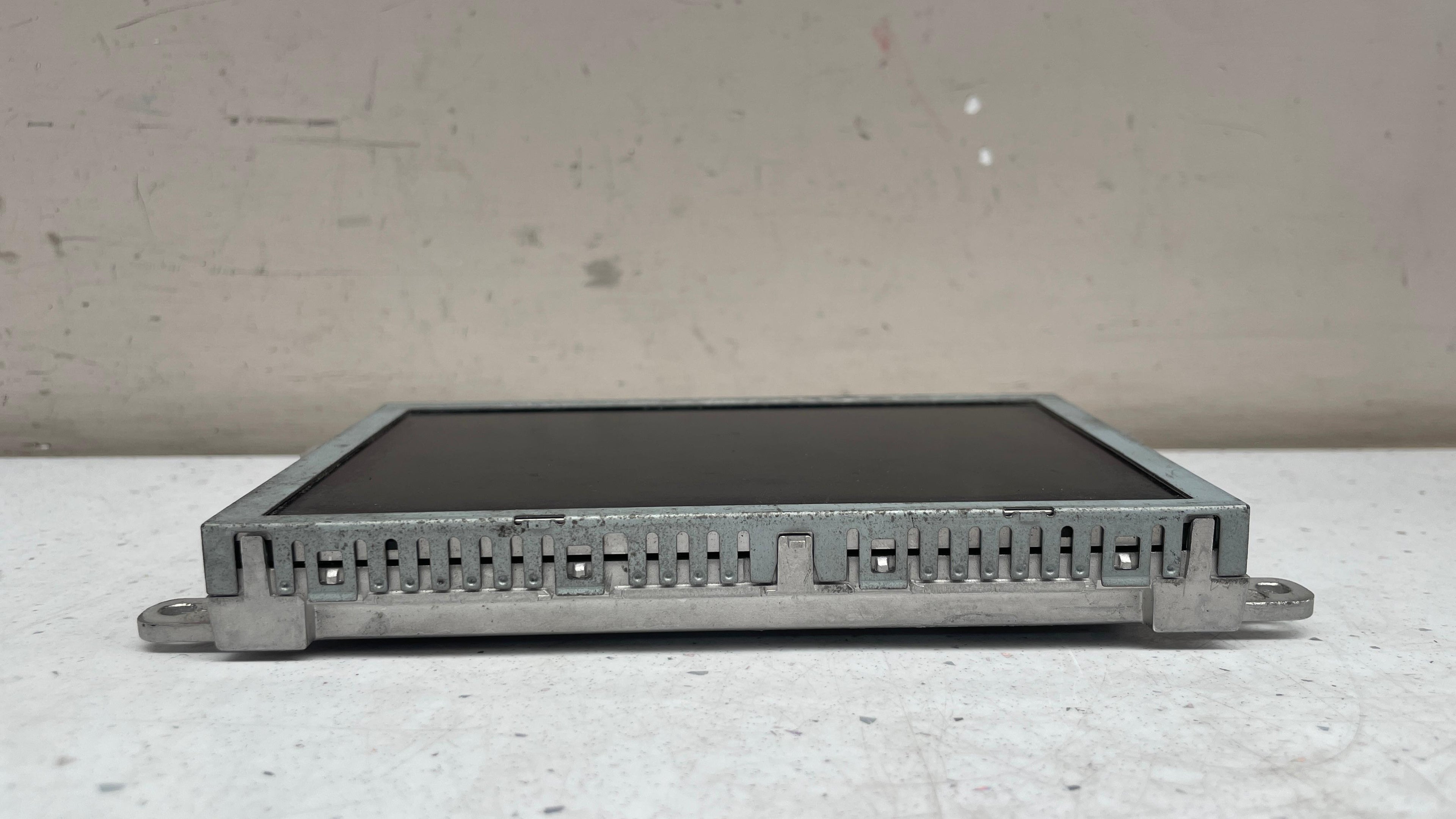 8R0919604A  AUDI NAVIGATION AUDIO RADIO INFORMATION DISPLAY SCREEN