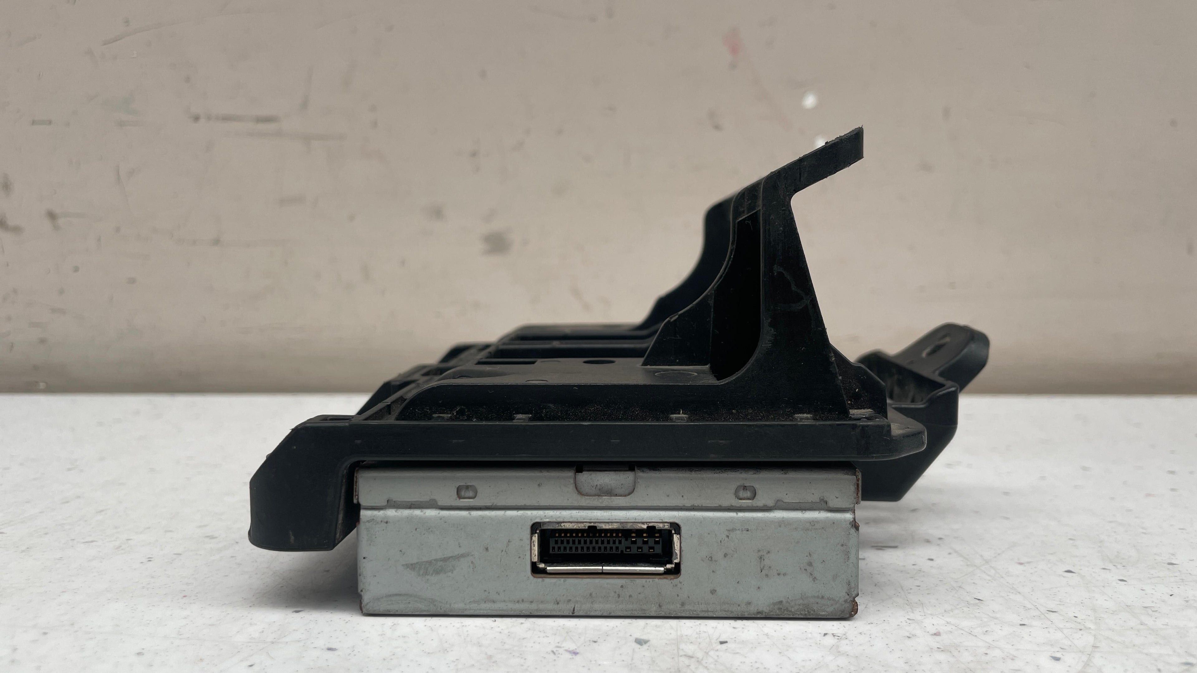 A1729009302  MERCEDES MULTIMEDIA  INTERFACE  CONTROL