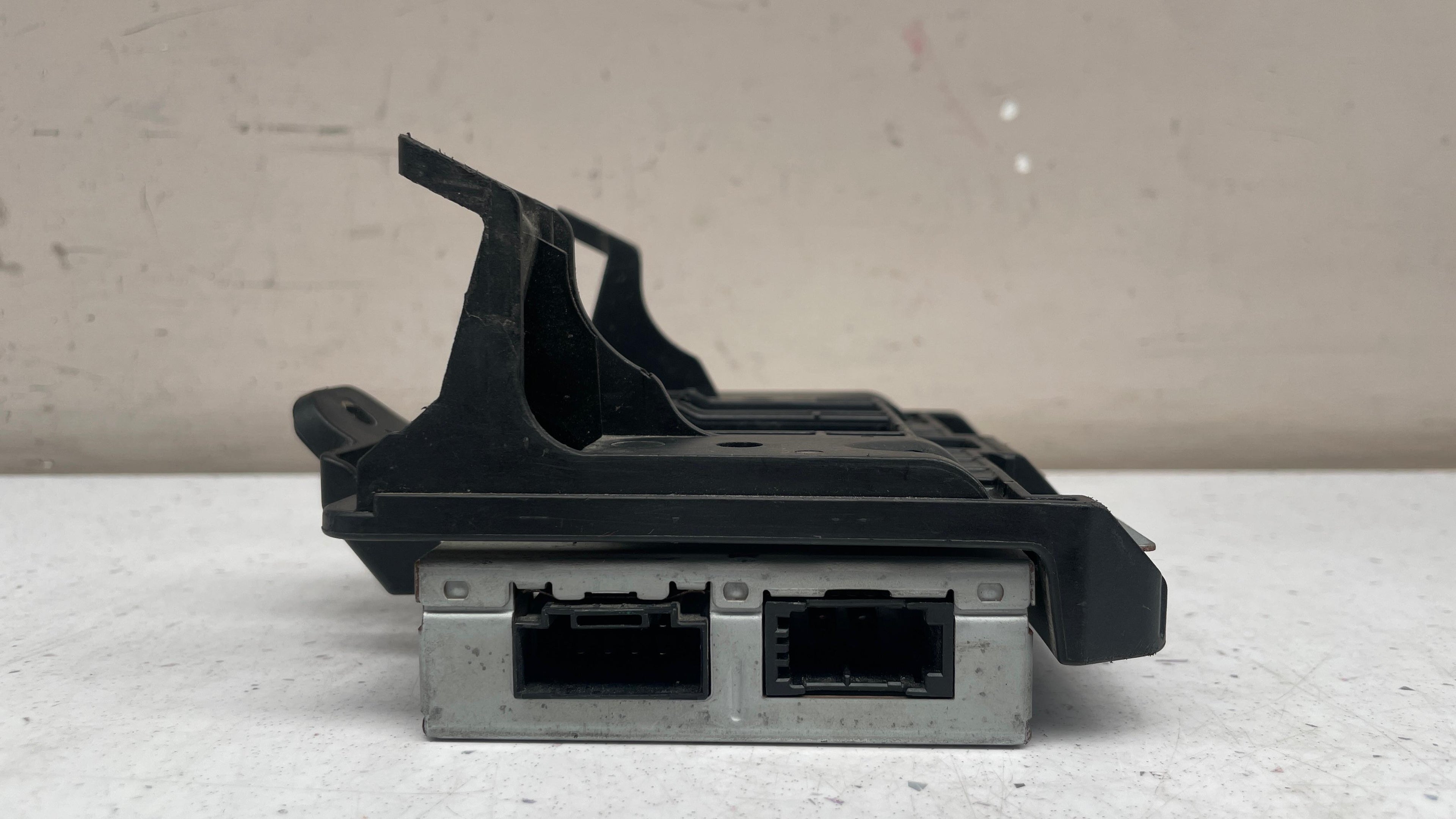 A1729009302  MERCEDES MULTIMEDIA  INTERFACE  CONTROL
