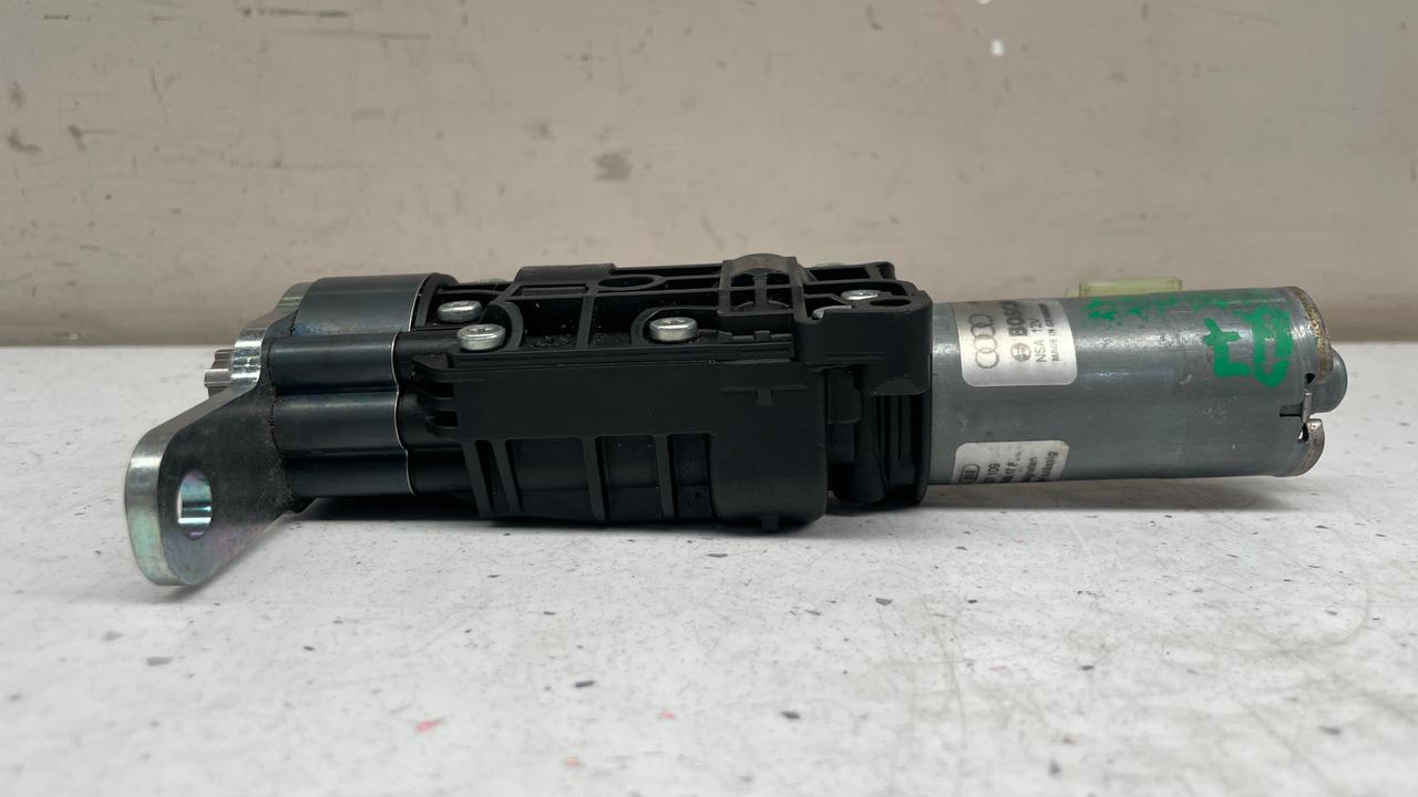 4M0827851A   AUDI CLOSING AID TAILGATE BOOT  LID