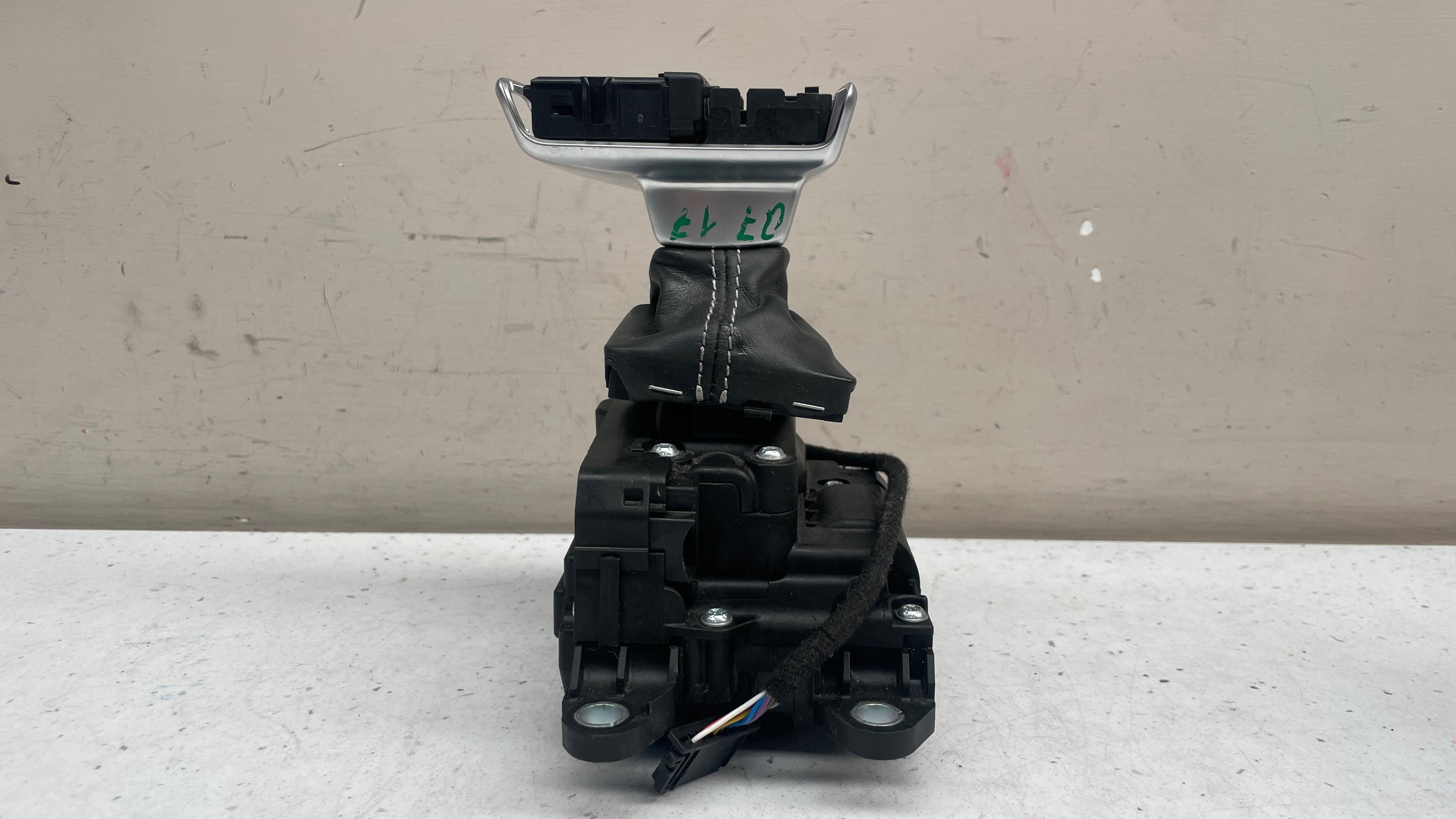 4M2713041E  AUDI GEAR SELECTOR STICK SWITCH SHIFTER