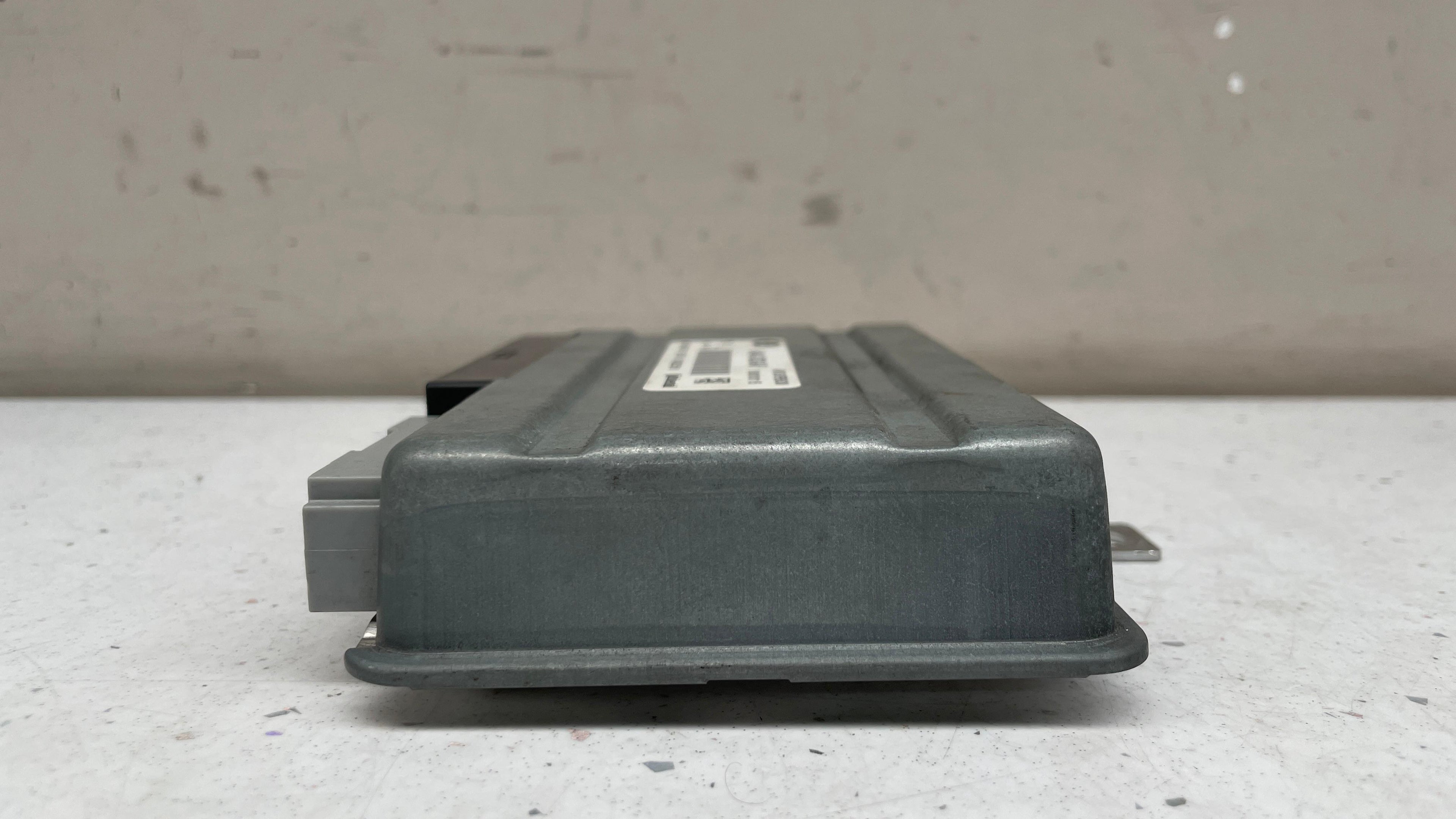 AH42-14D392-AB   JAGUAR  XJ AIR SUSPENSION CONTROL