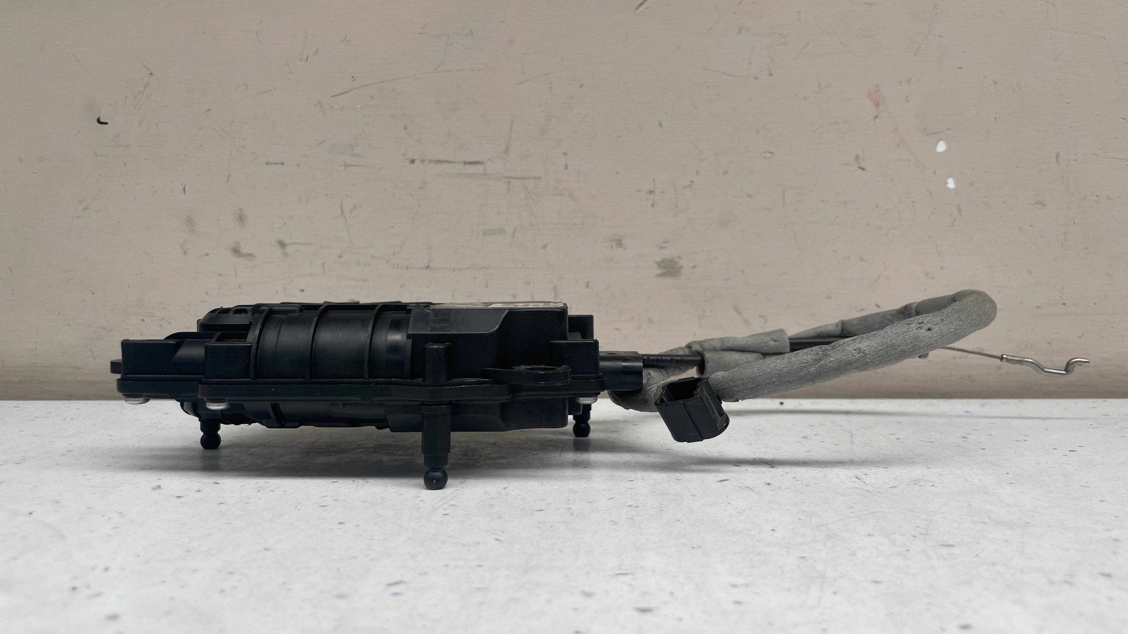 CPLA404C10BB  LAND ROVER  TRUNK LIFT MOTOR
