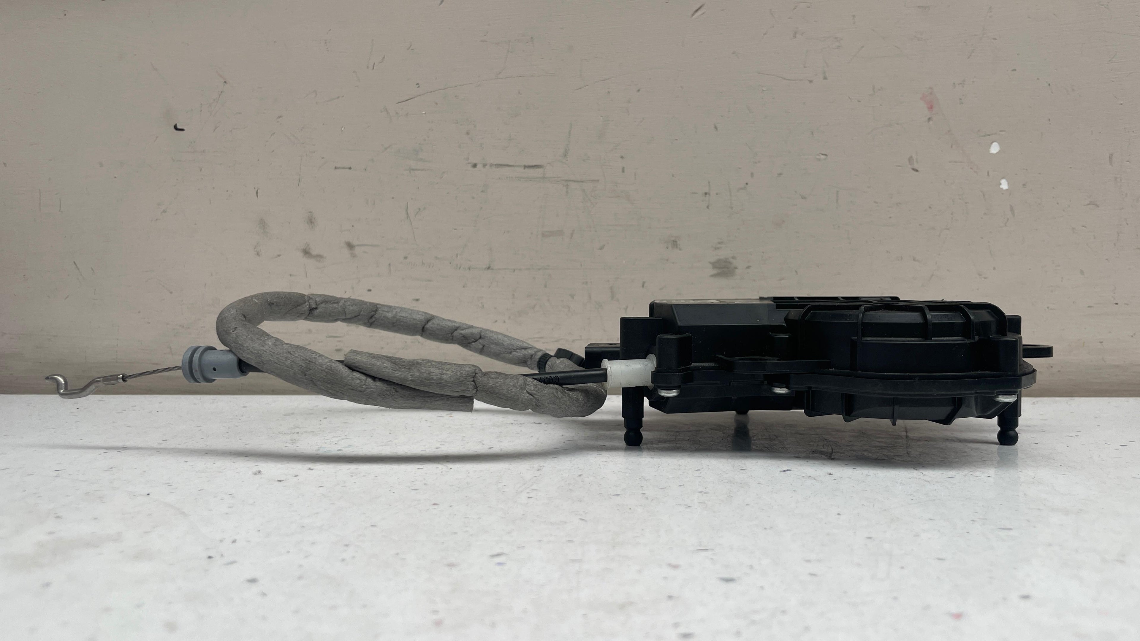 CPLA404C10BB  LAND ROVER  TRUNK LIFT MOTOR
