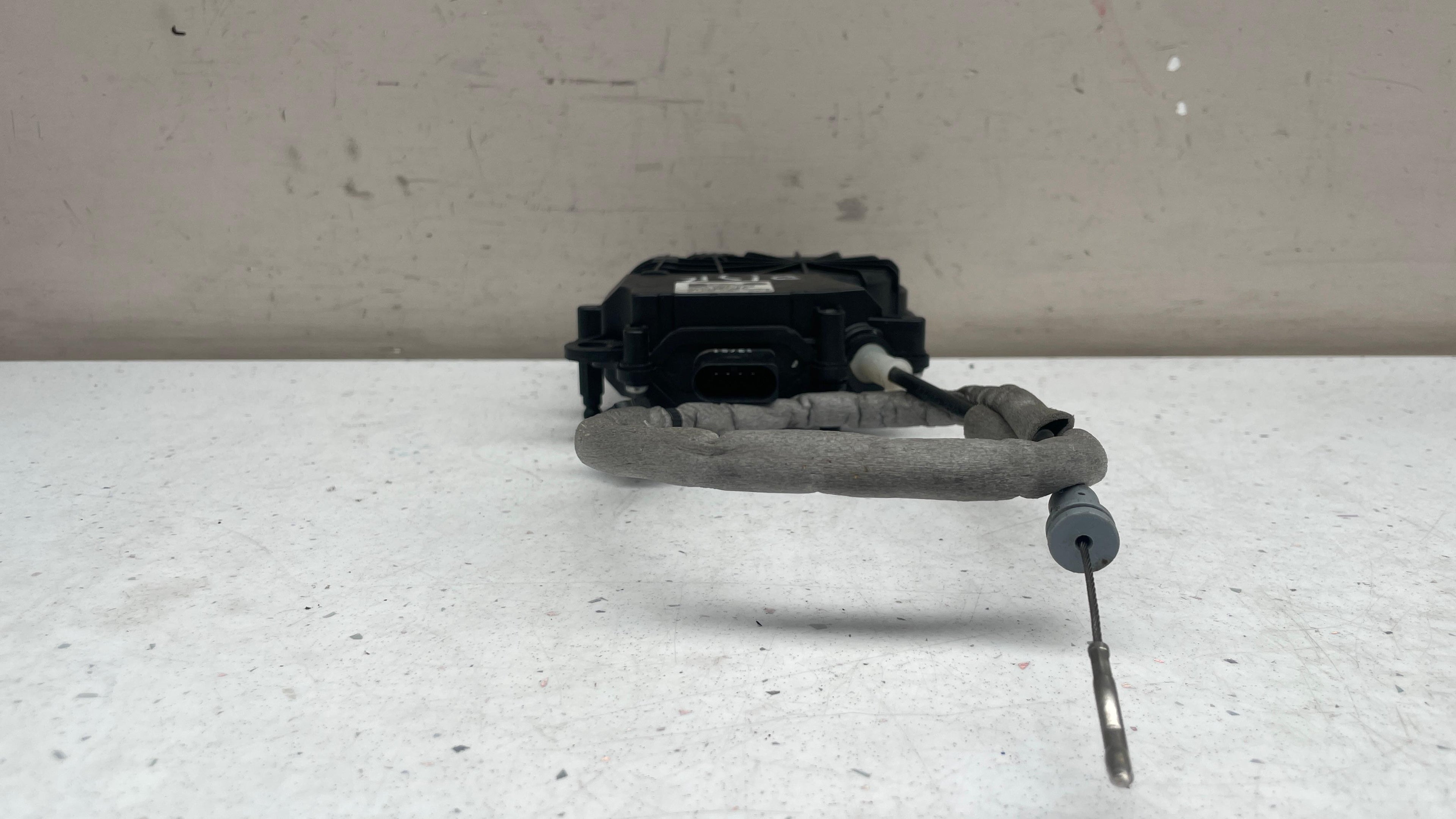 CPLA404C10BB  LAND ROVER  TRUNK LIFT MOTOR
