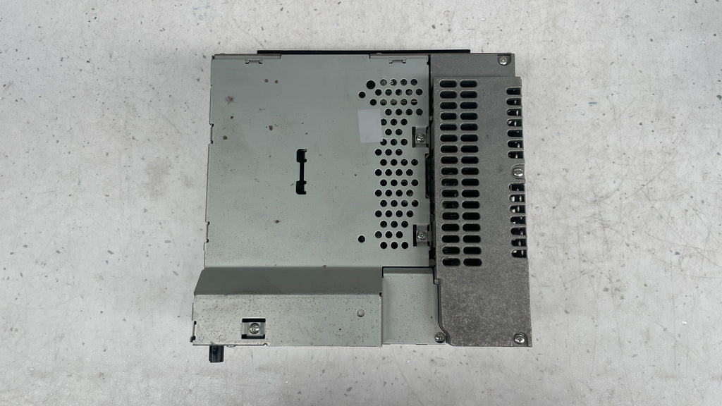 AH22-18C815-AE  LAND ROVER CD PLAYER HEAD UNIT STEREO