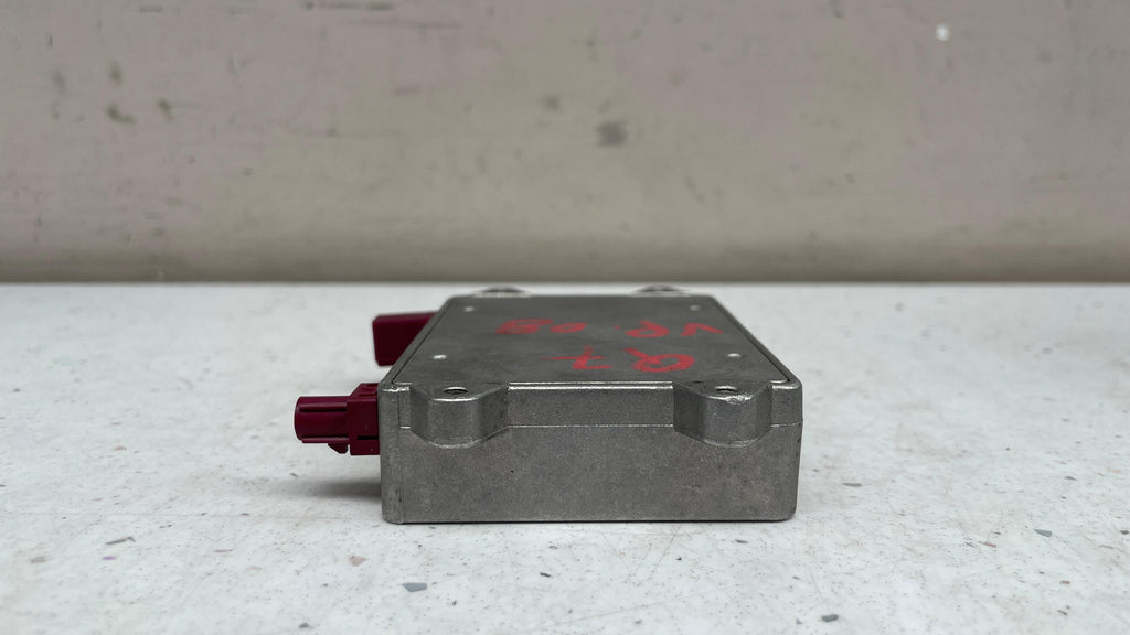 8E0035456D  AUDI AMPLIFIER MOBILE PHONE ANTENNA BOOSTER