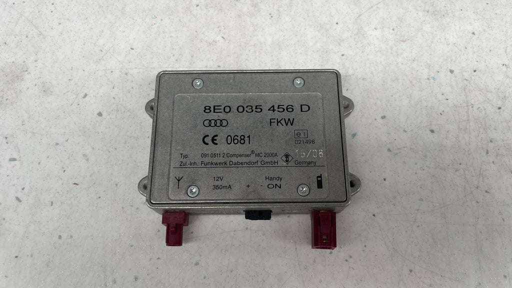 8E0035456D  AUDI AMPLIFIER MOBILE PHONE ANTENNA BOOSTER