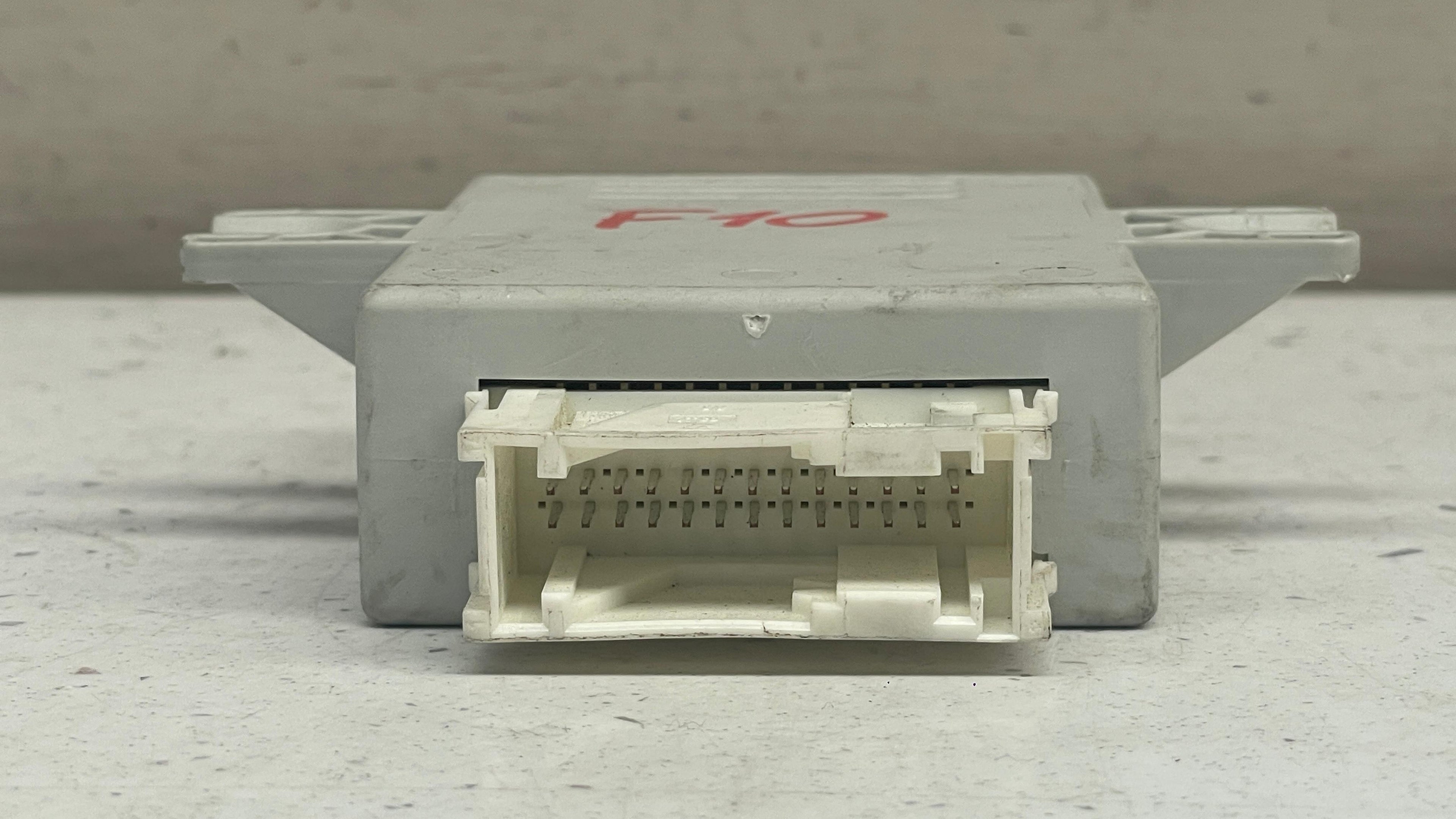 3714679967701  BMW  F10 AIR SUSPENSION CONTROL