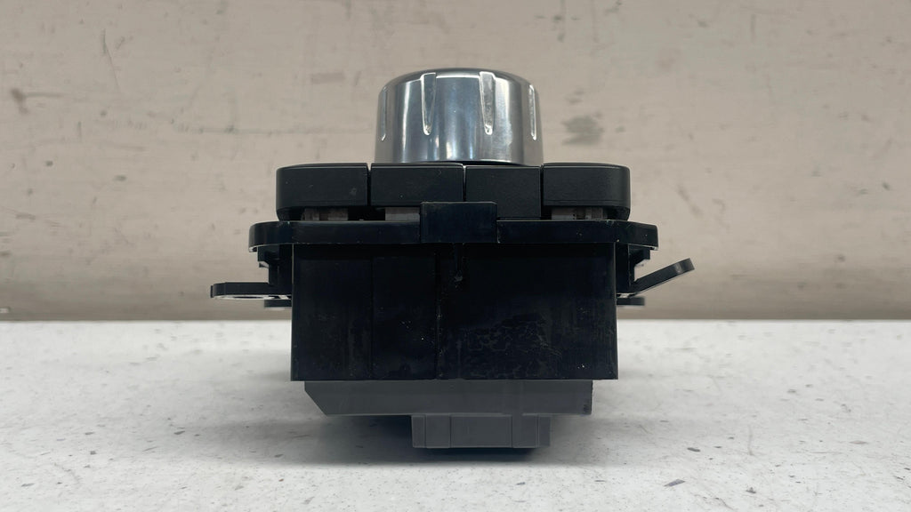 GKL166CM0B  MAZDA MULTIMEDIA CONTROL