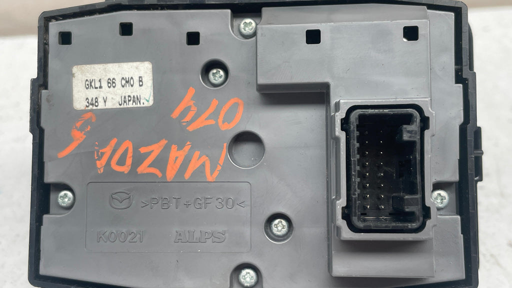 GKL166CM0B  MAZDA MULTIMEDIA CONTROL